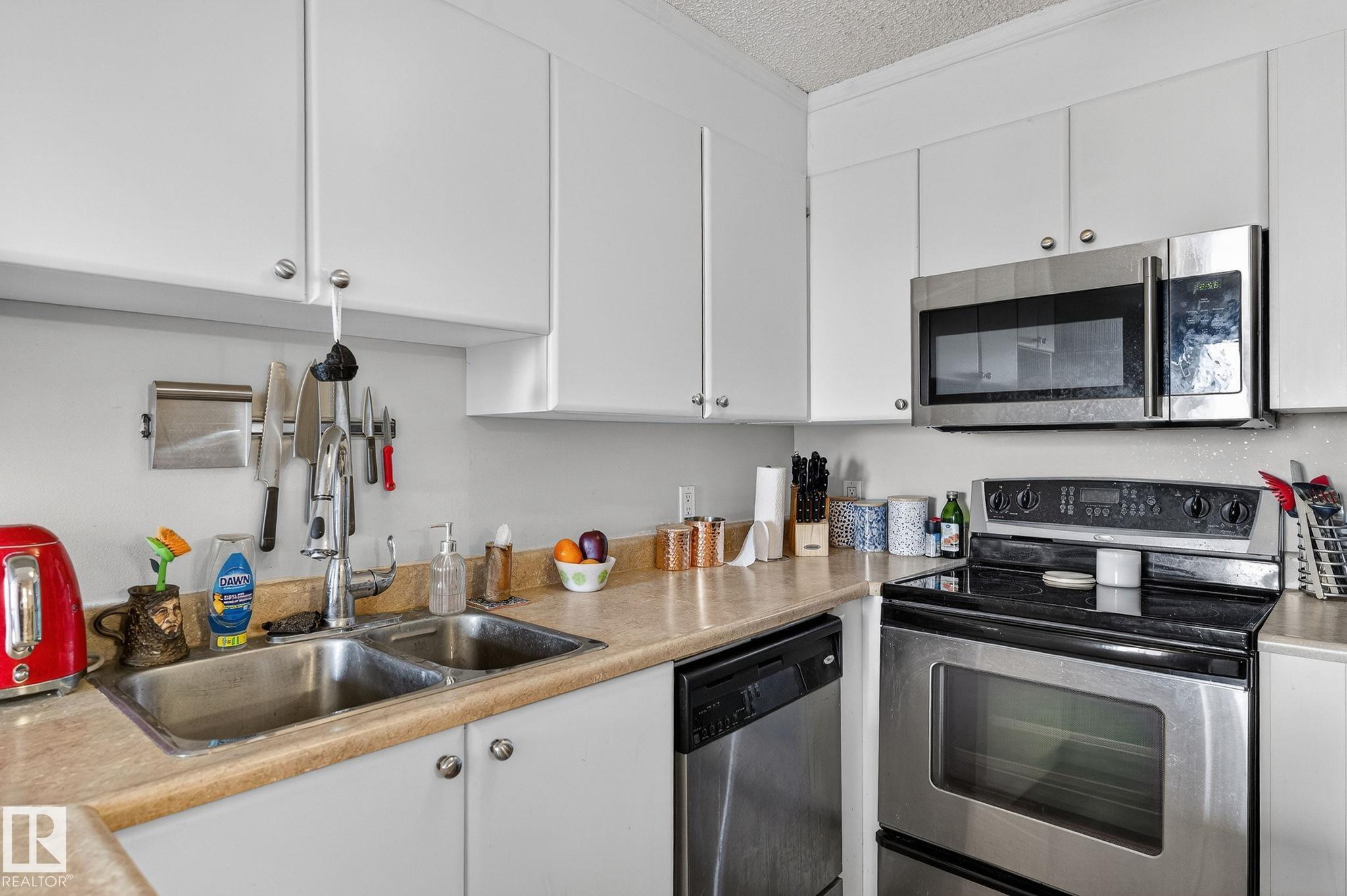 1203 - 9715 110 Street NW, Wîhkwêntôwin, Edmonton