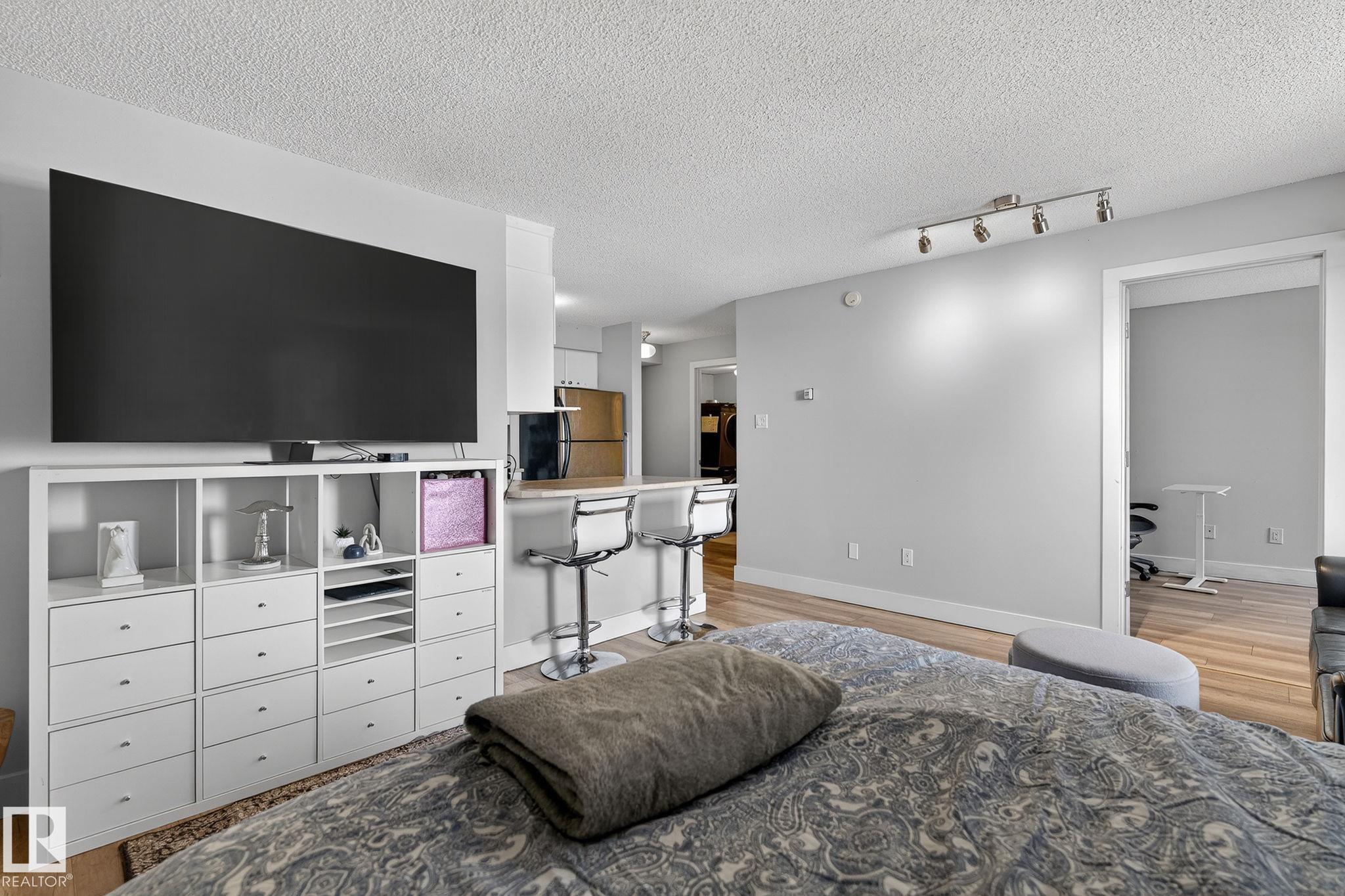 Photo 9 at 1203 - 9715 110 Street NW, Wîhkwêntôwin, Edmonton