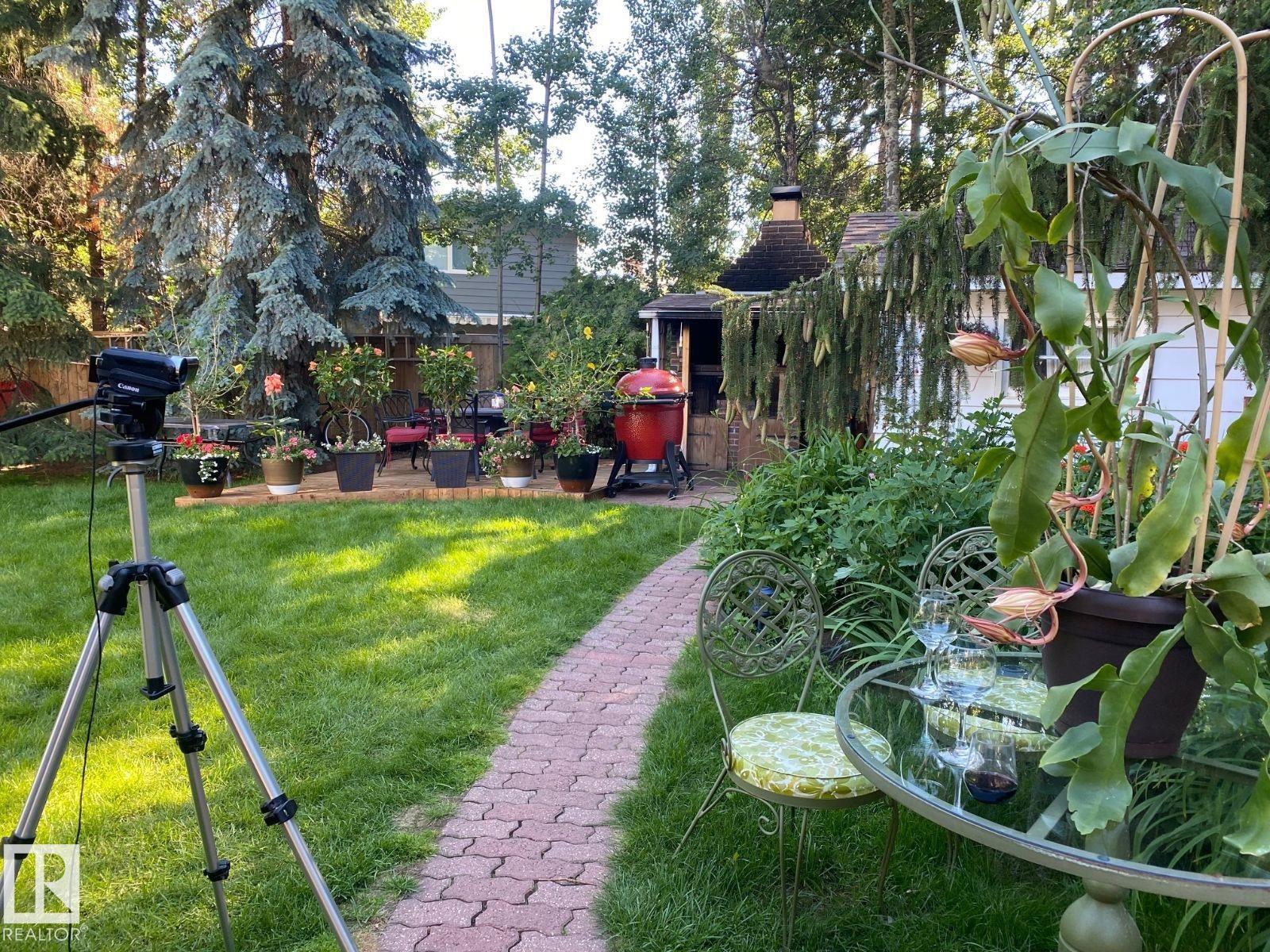 Photo 7 at 206 Wolf Willow Crescent NW, Westridge, Edmonton