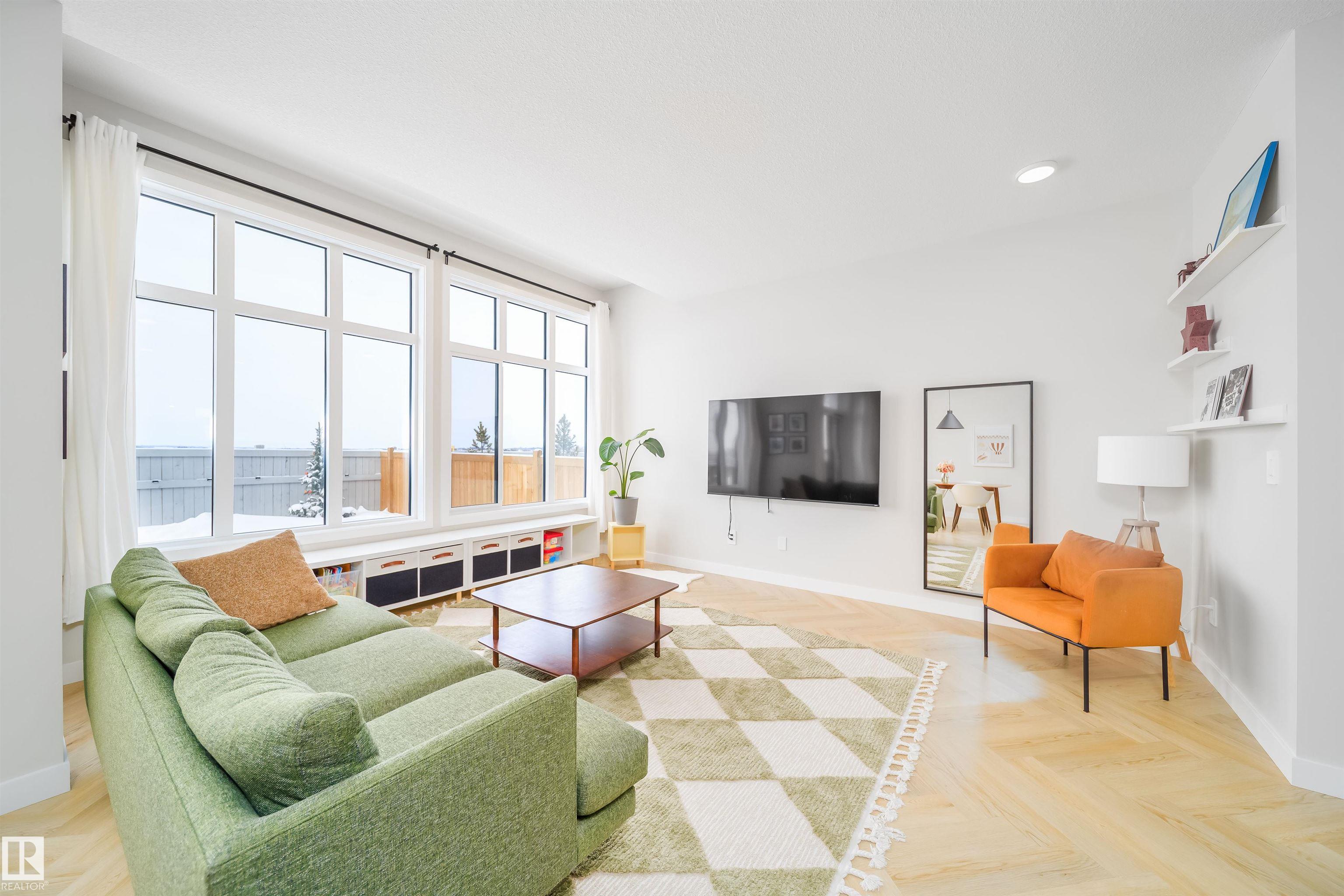 Photo 10 at 15 Chambery Crescent, Chérot, St. Albert