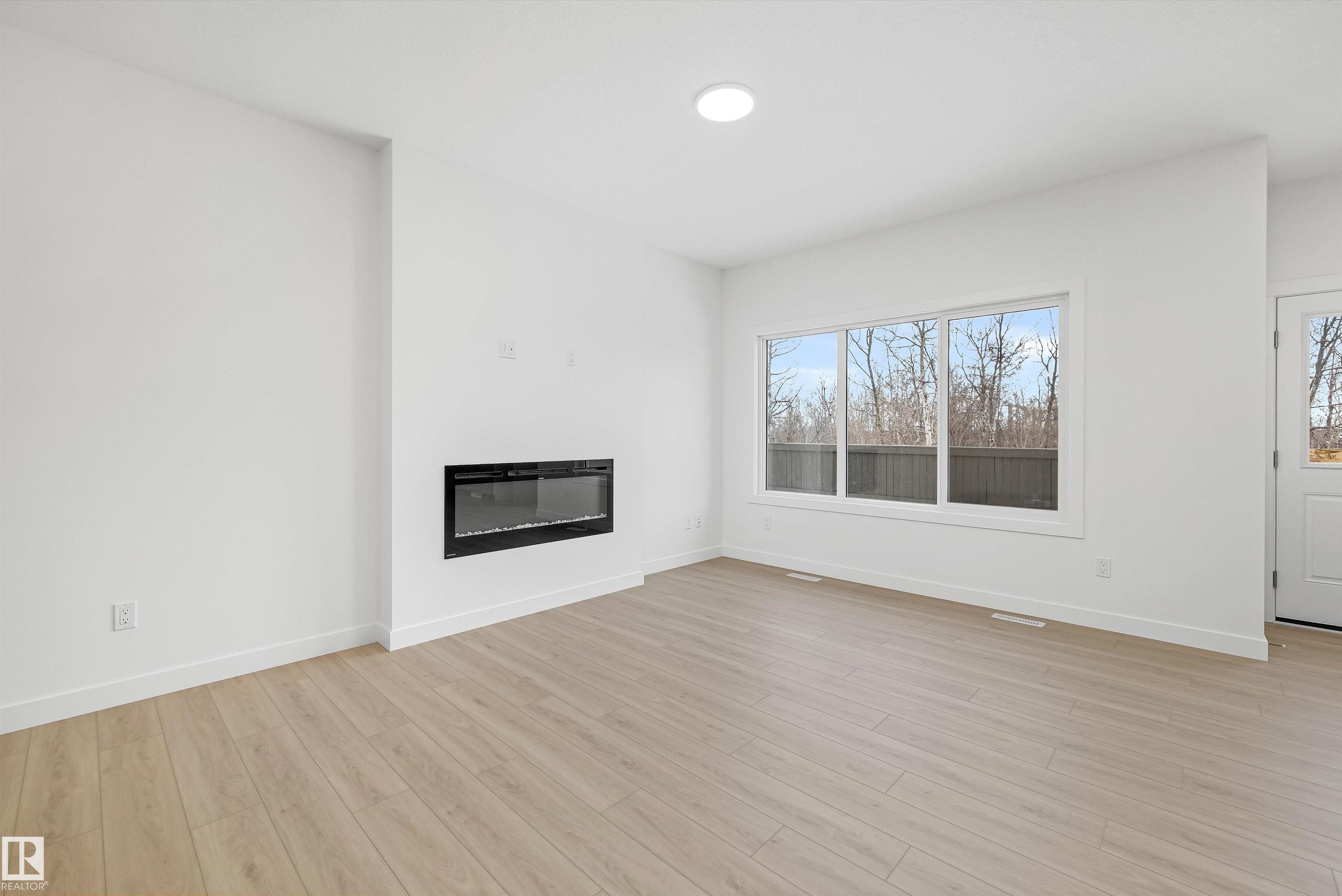 Photo 10 at 8728 183 Avenue NW, Klarvatten, Edmonton