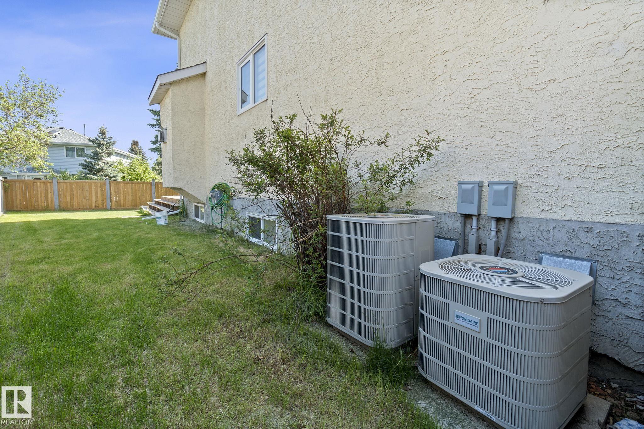 Photo 9 at 3676 30 Street NW, Wild Rose, Edmonton