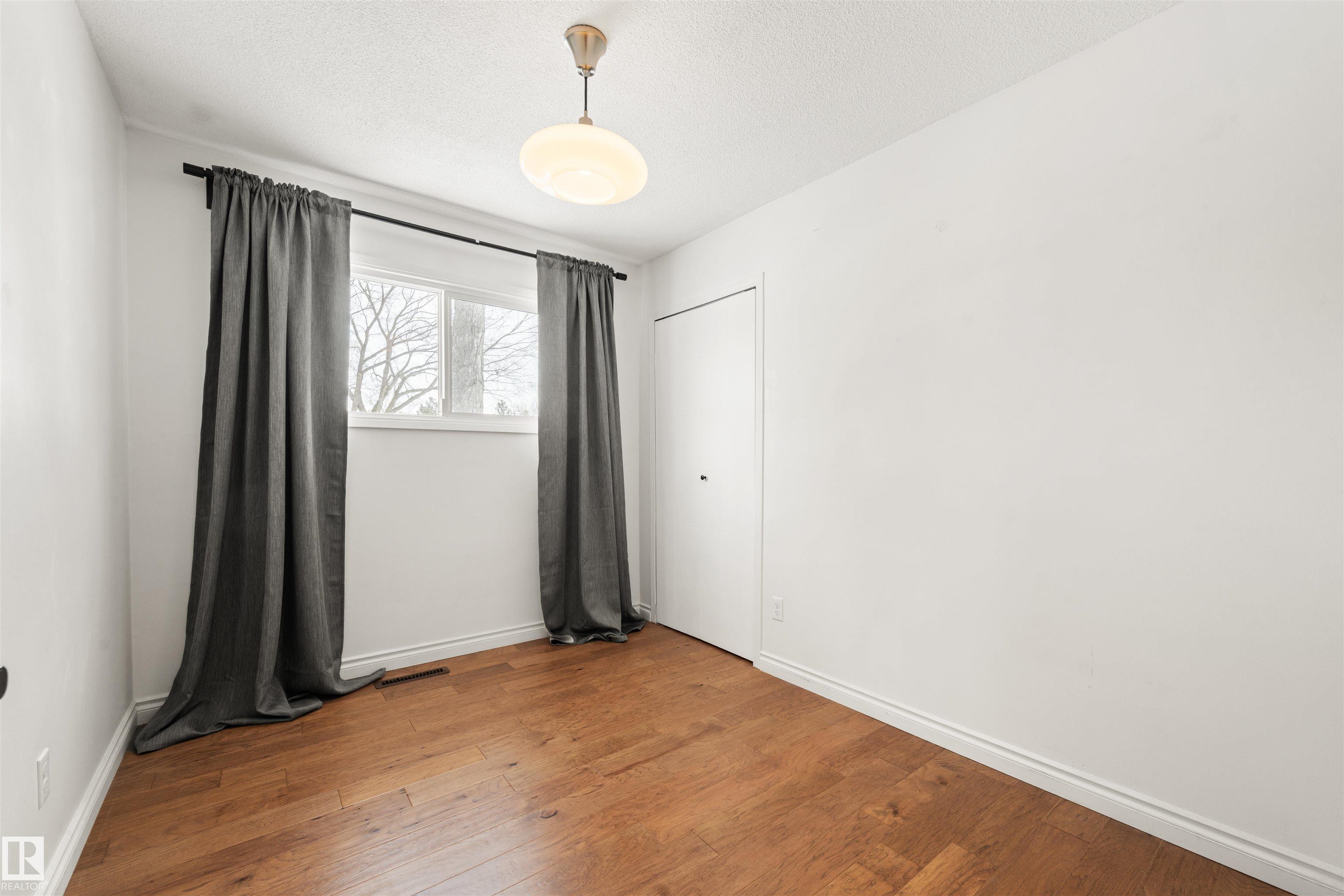 Photo 12 at 11052 151 Street NW, High Park, Edmonton