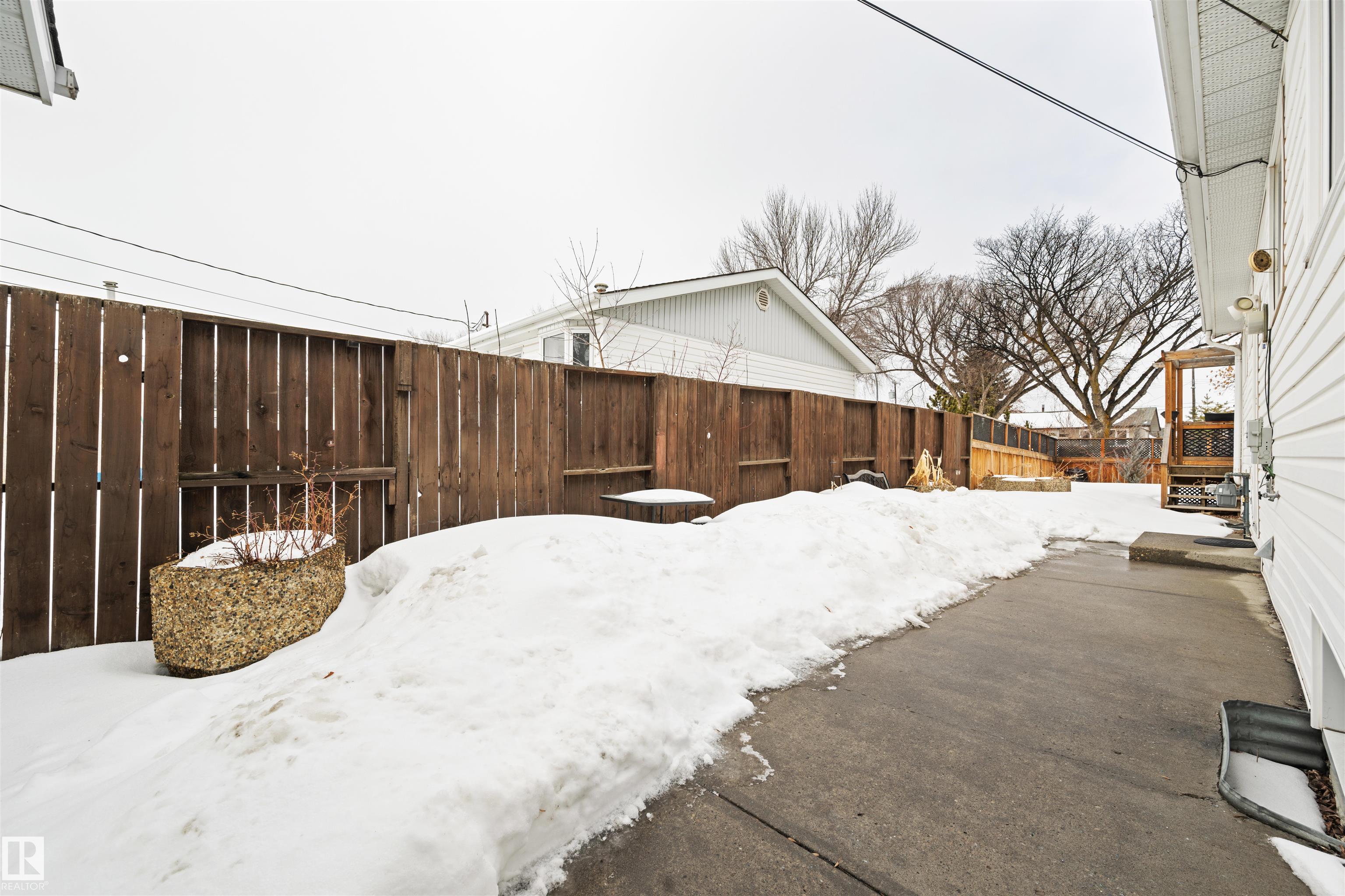 Photo 31 at 11052 151 Street NW, High Park, Edmonton