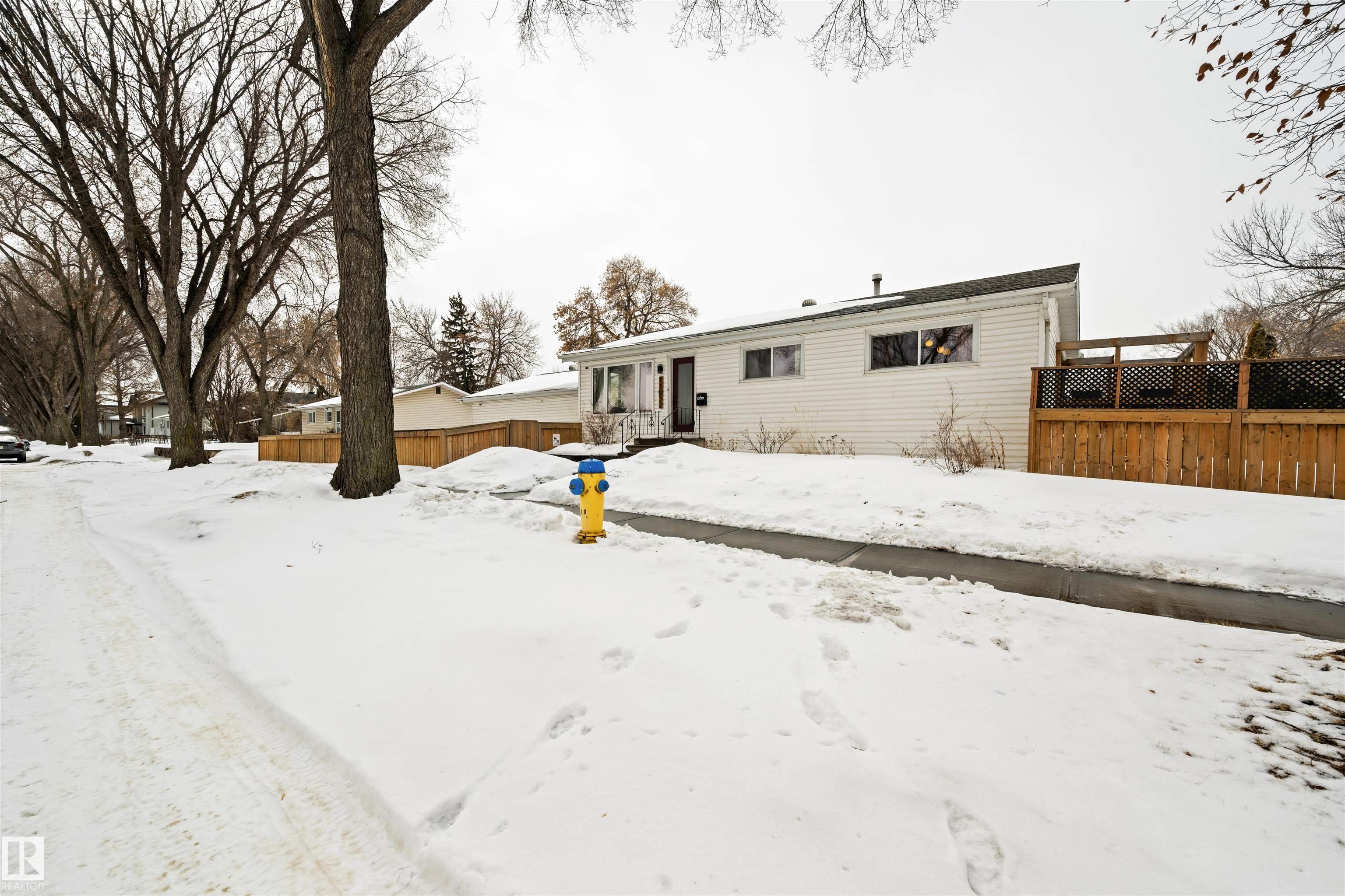 Photo 39 at 11052 151 Street NW, High Park, Edmonton