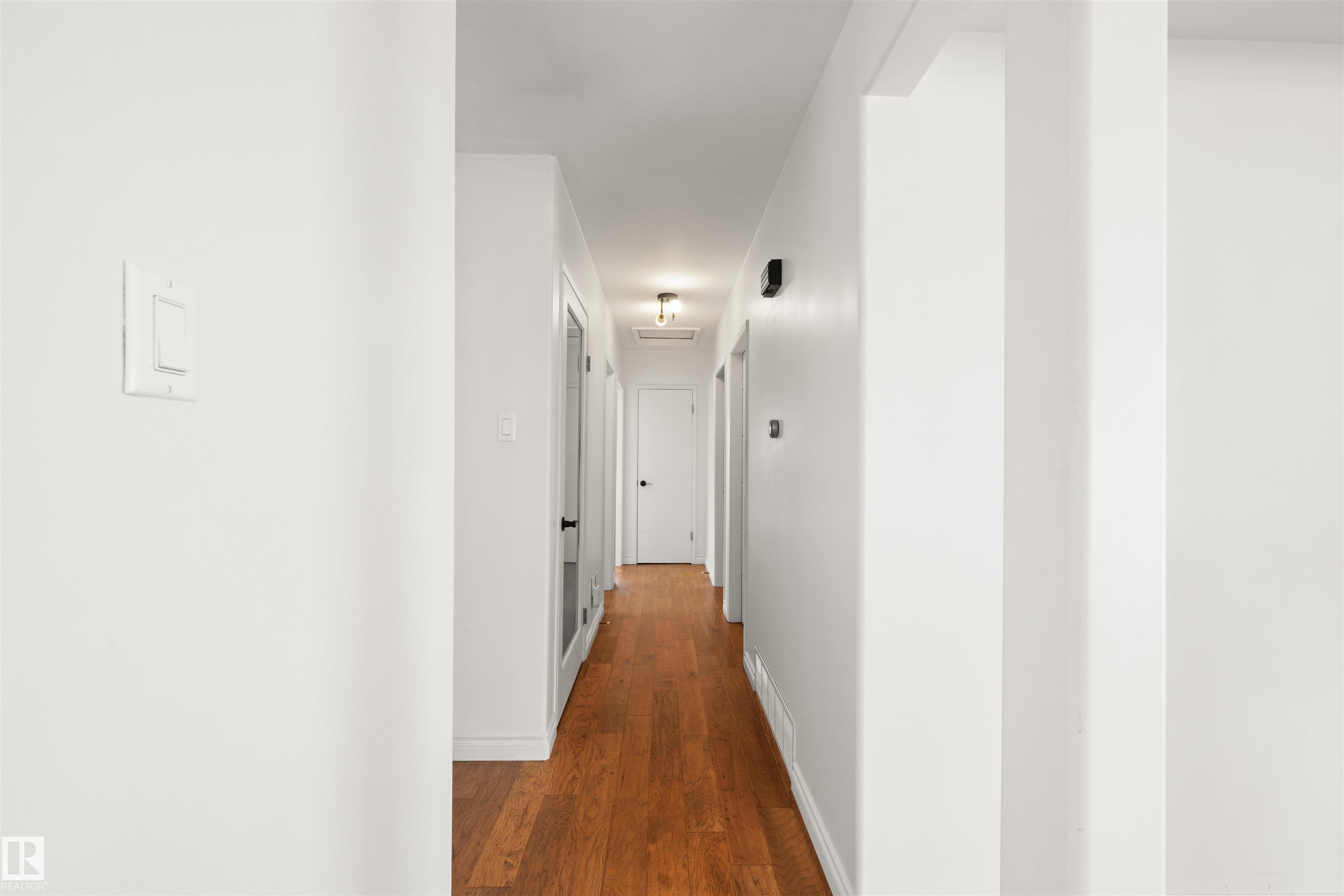 Photo 10 at 11052 151 Street NW, High Park, Edmonton