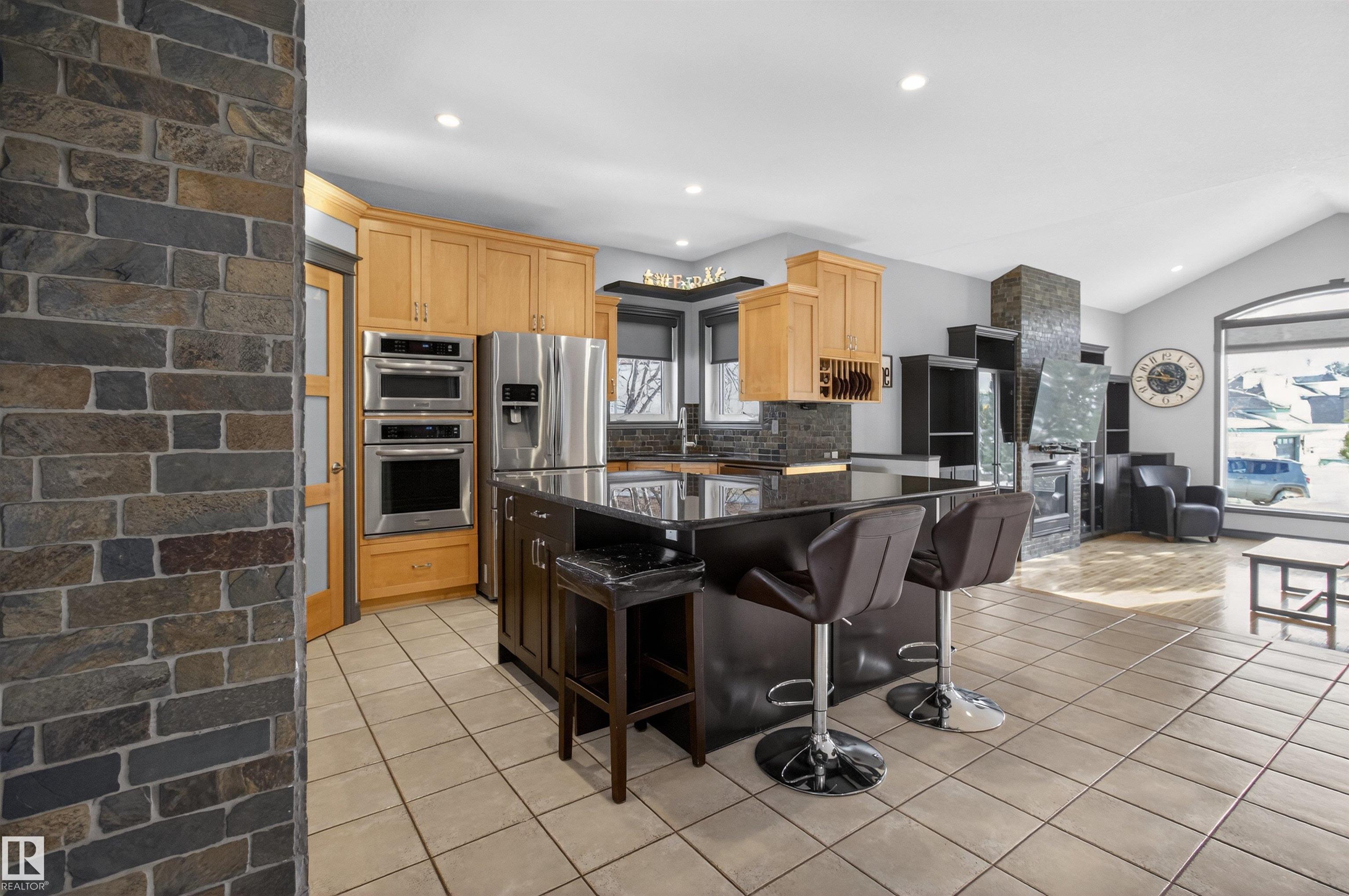 Photo 13 at 15 Coloniale Court, Coloniale Estates, Beaumont