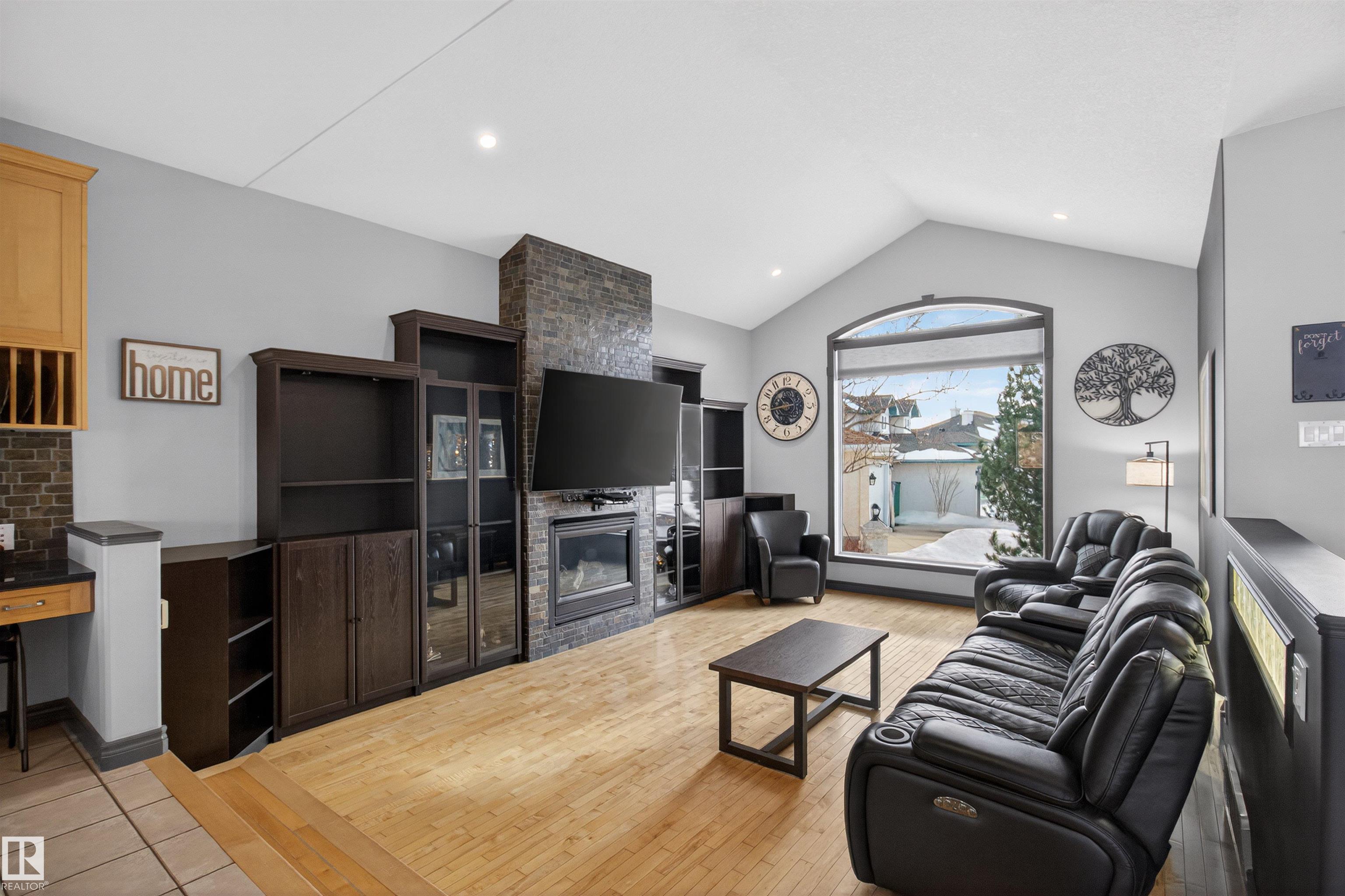 Photo 6 at 15 Coloniale Court, Coloniale Estates, Beaumont