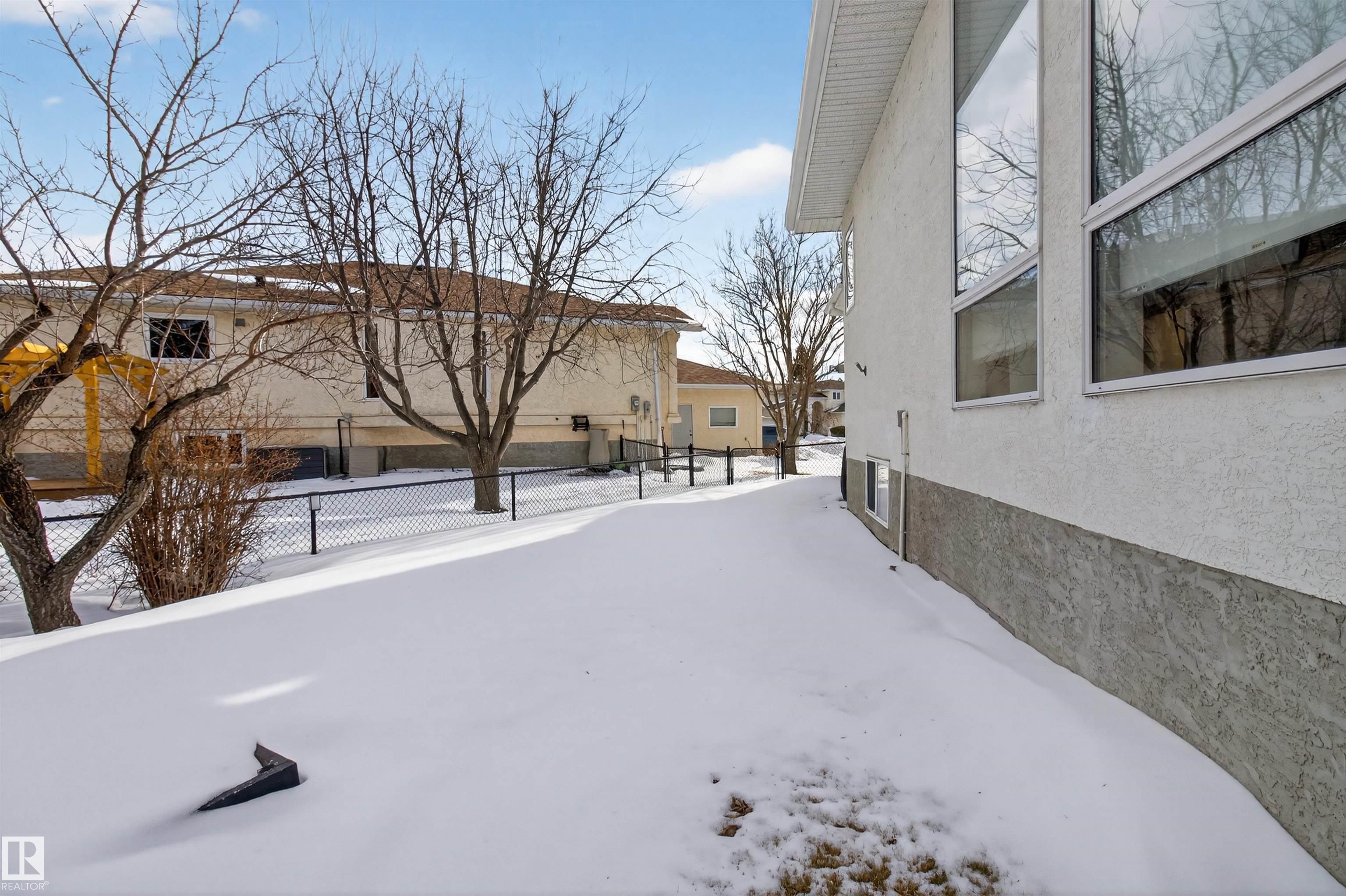 Photo 62 at 15 Coloniale Court, Coloniale Estates, Beaumont