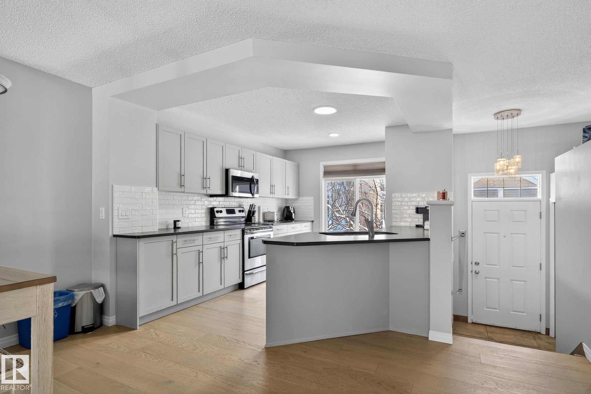 Photo 12 at 60 - 1804 70 Street SW, Summerside, Edmonton