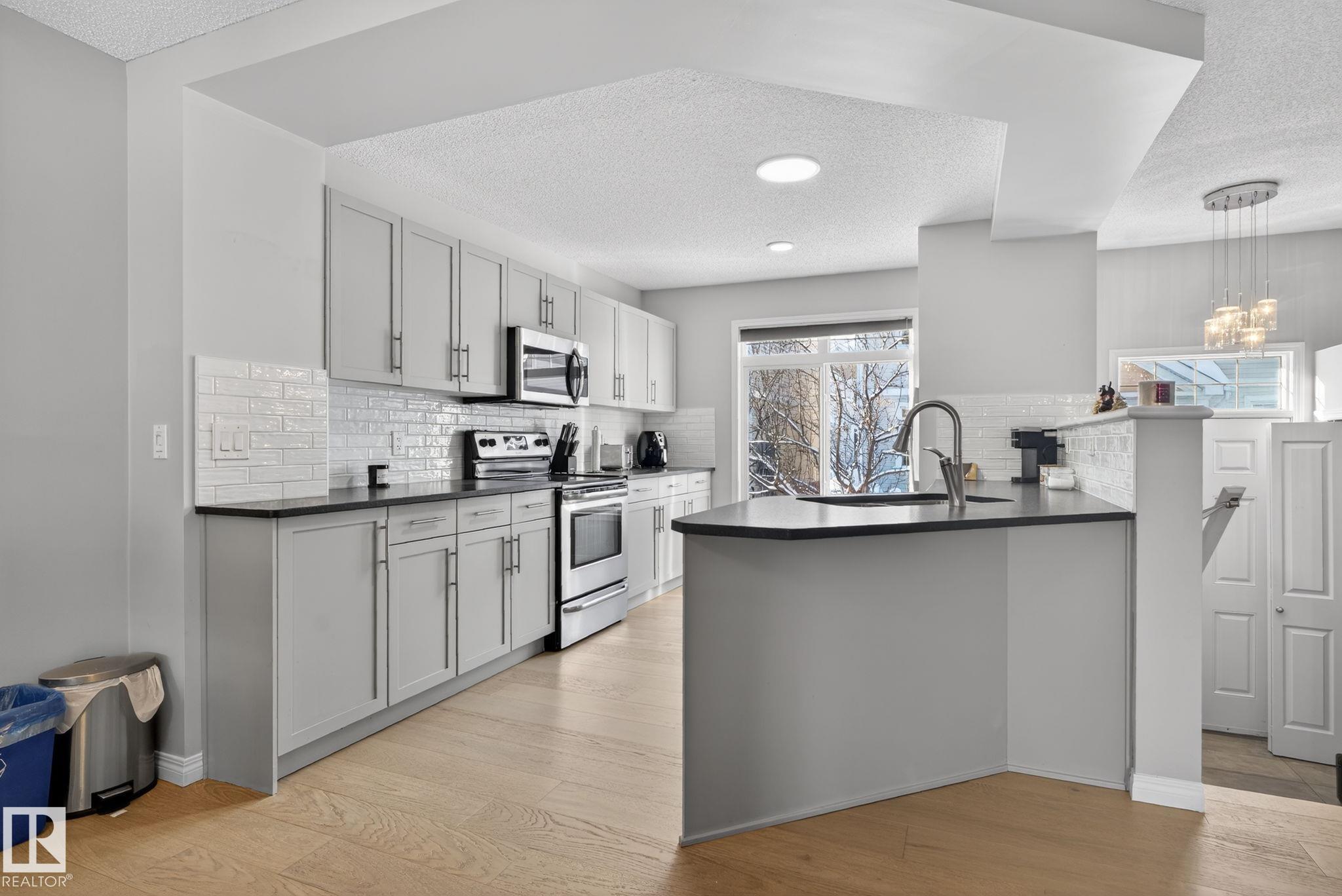 60 - 1804 70 Street SW, Summerside, Edmonton