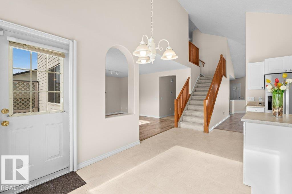 Photo 10 at 8311 171 Avenue NW, Klarvatten, Edmonton