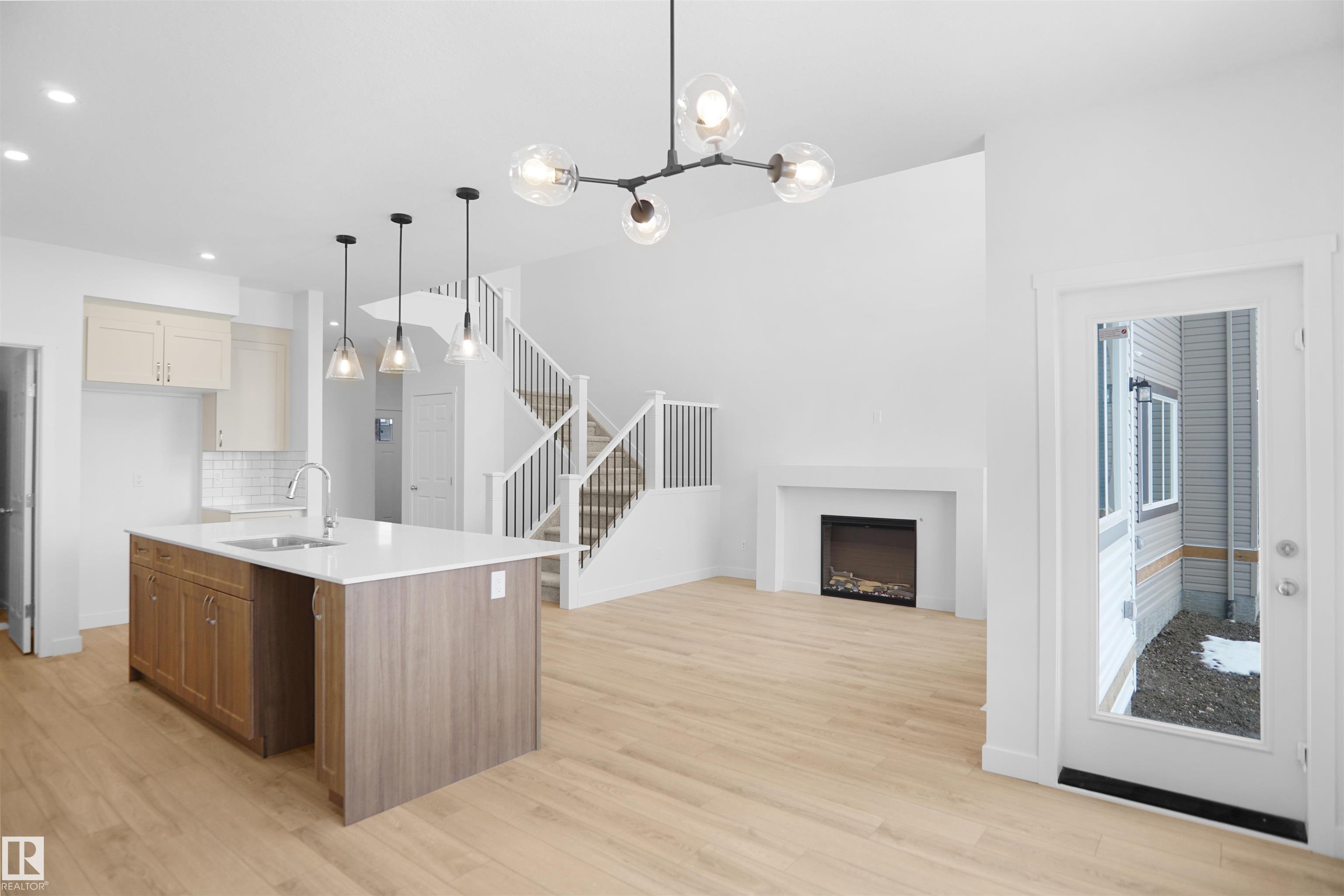 Photo 12 at 1323 11 Avenue NW, Aster, Edmonton