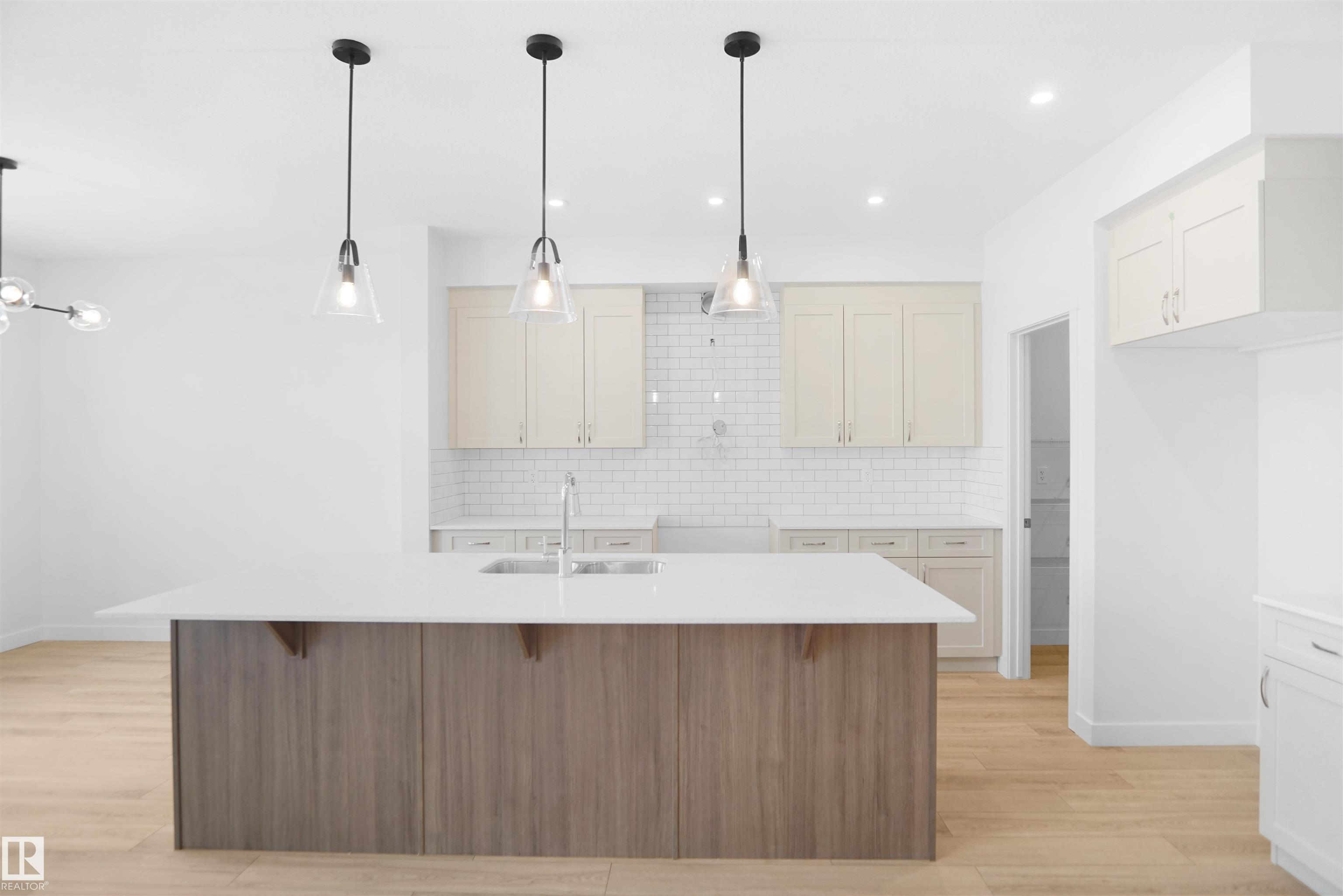 Photo 10 at 1323 11 Avenue NW, Aster, Edmonton