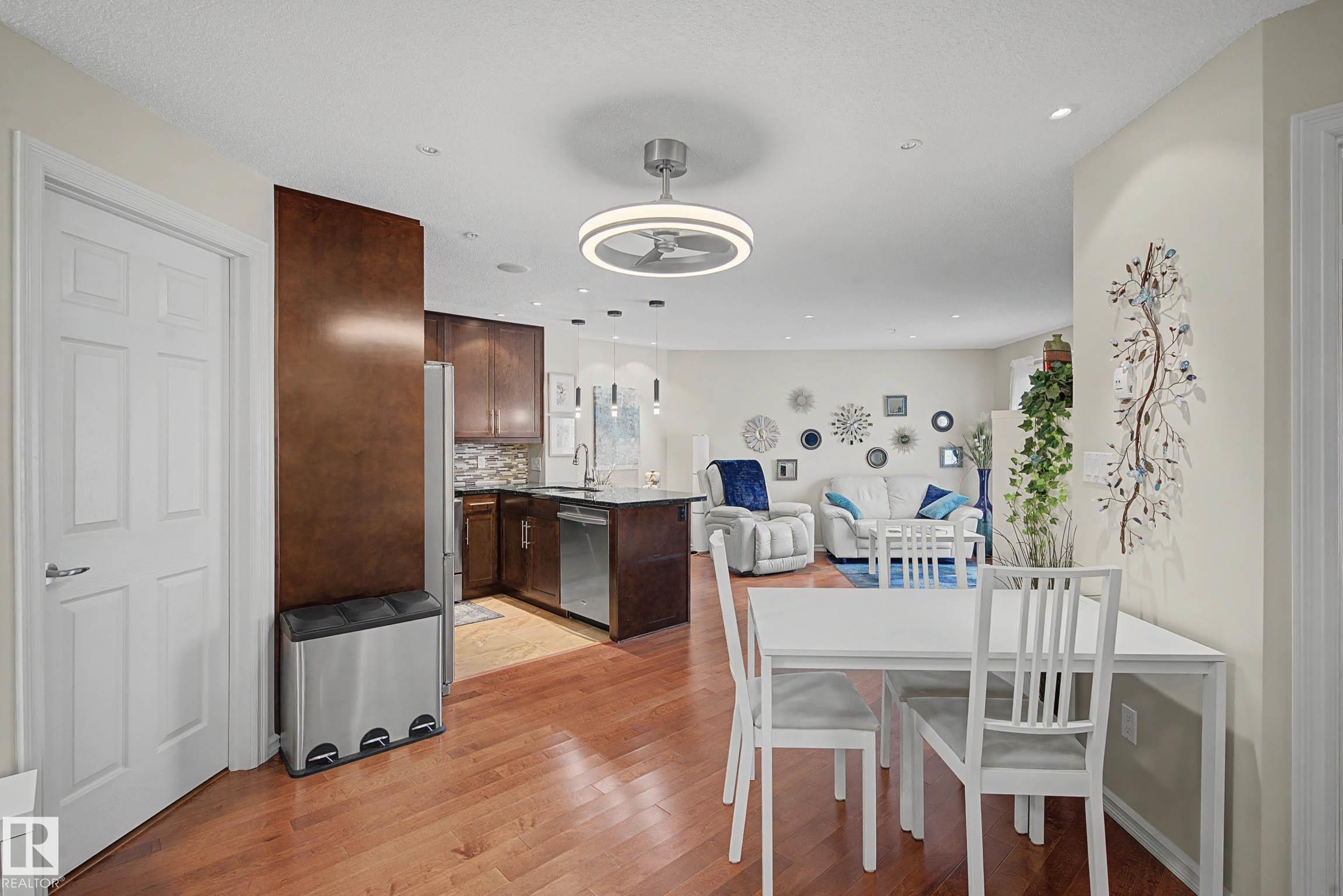 210 - 2204 44 Avenue NW, Larkspur, Edmonton