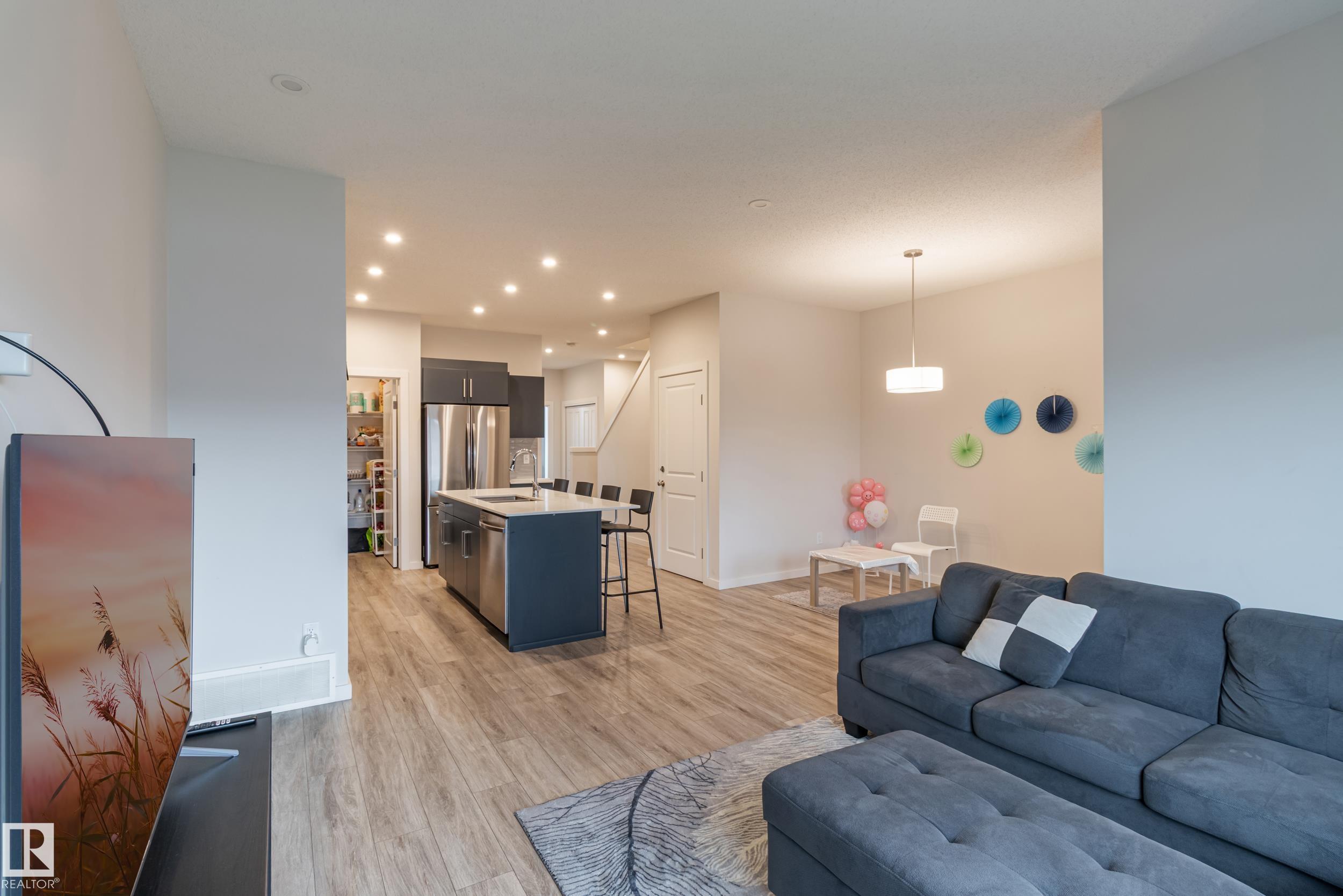 Photo 14 at 304 36 Avenue NW, Maple Crest, Edmonton