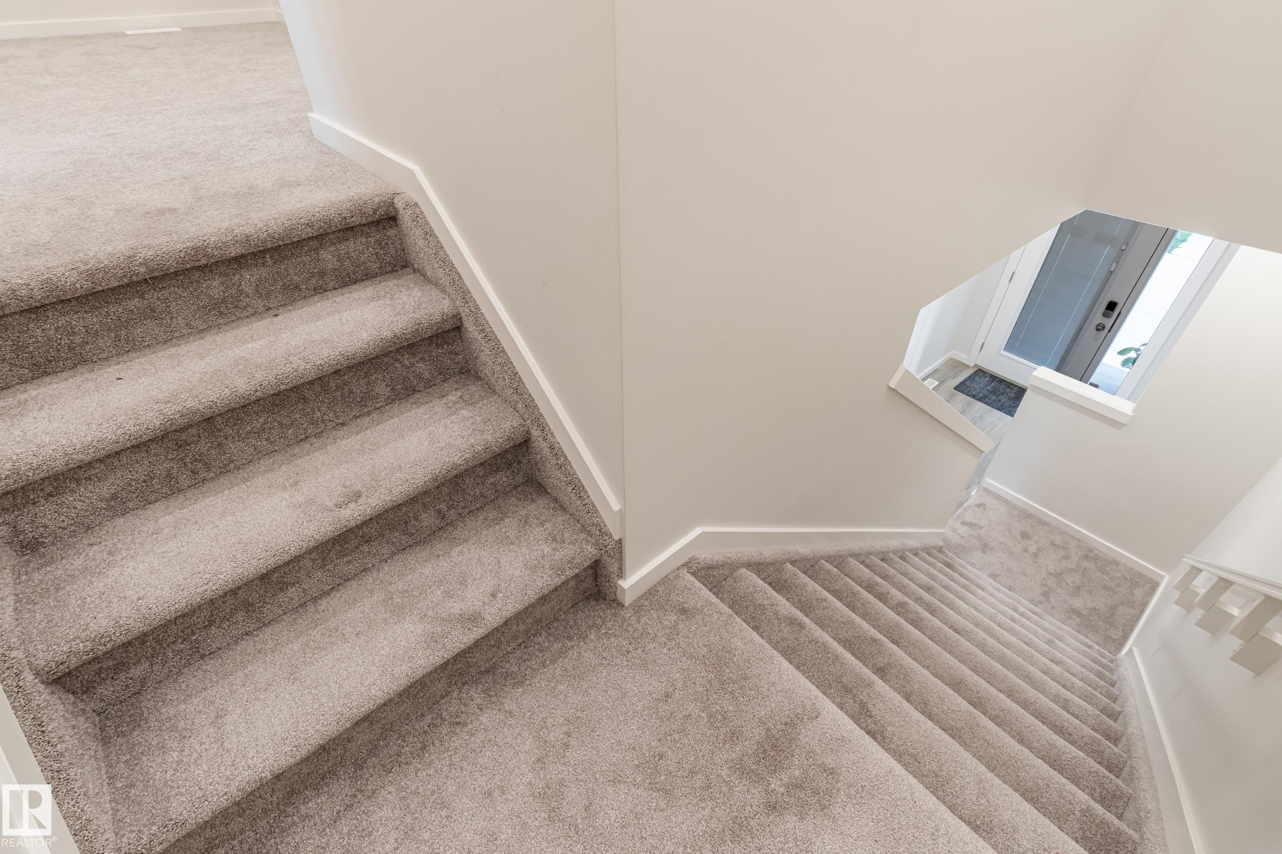 Photo 19 at 304 36 Avenue NW, Maple Crest, Edmonton