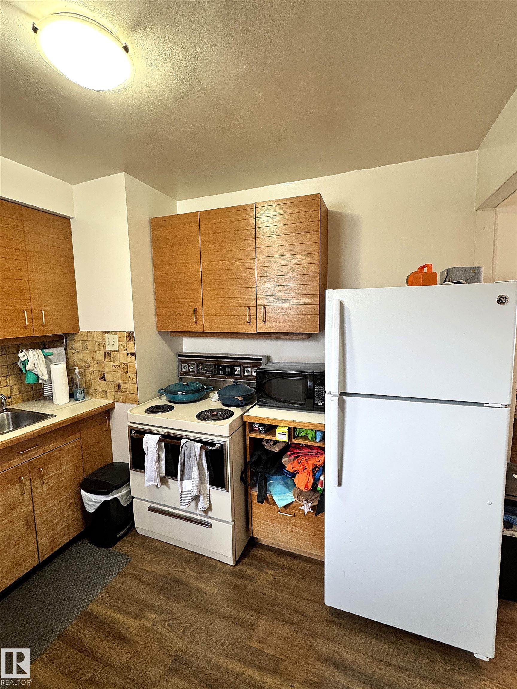 9015 91 Street NW, Bonnie Doon, Edmonton