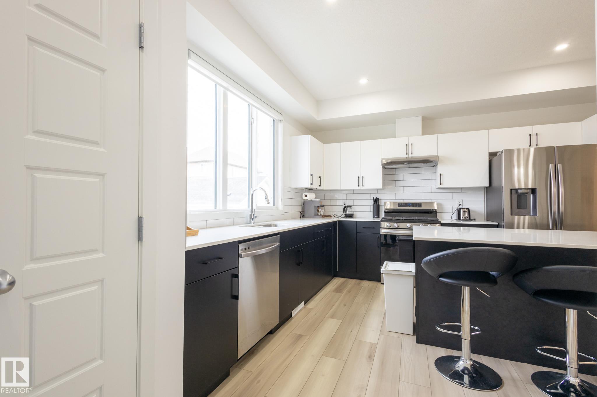 Photo 7 at 5016 Kinney Link SW, Keswick, Edmonton