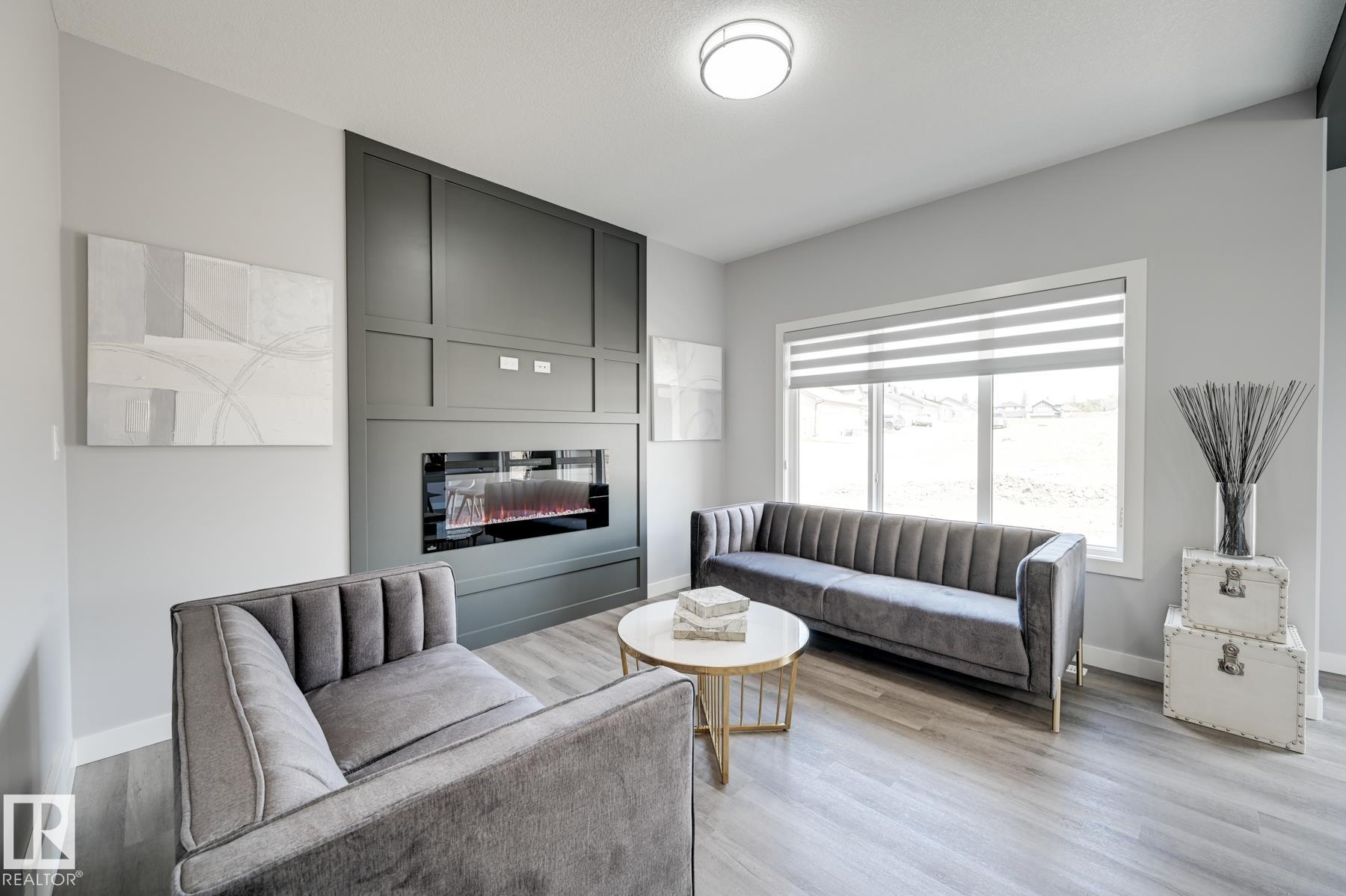 Photo 14 at 1132 Goldfinch Crescent NW, Kinglet Gardens, Edmonton