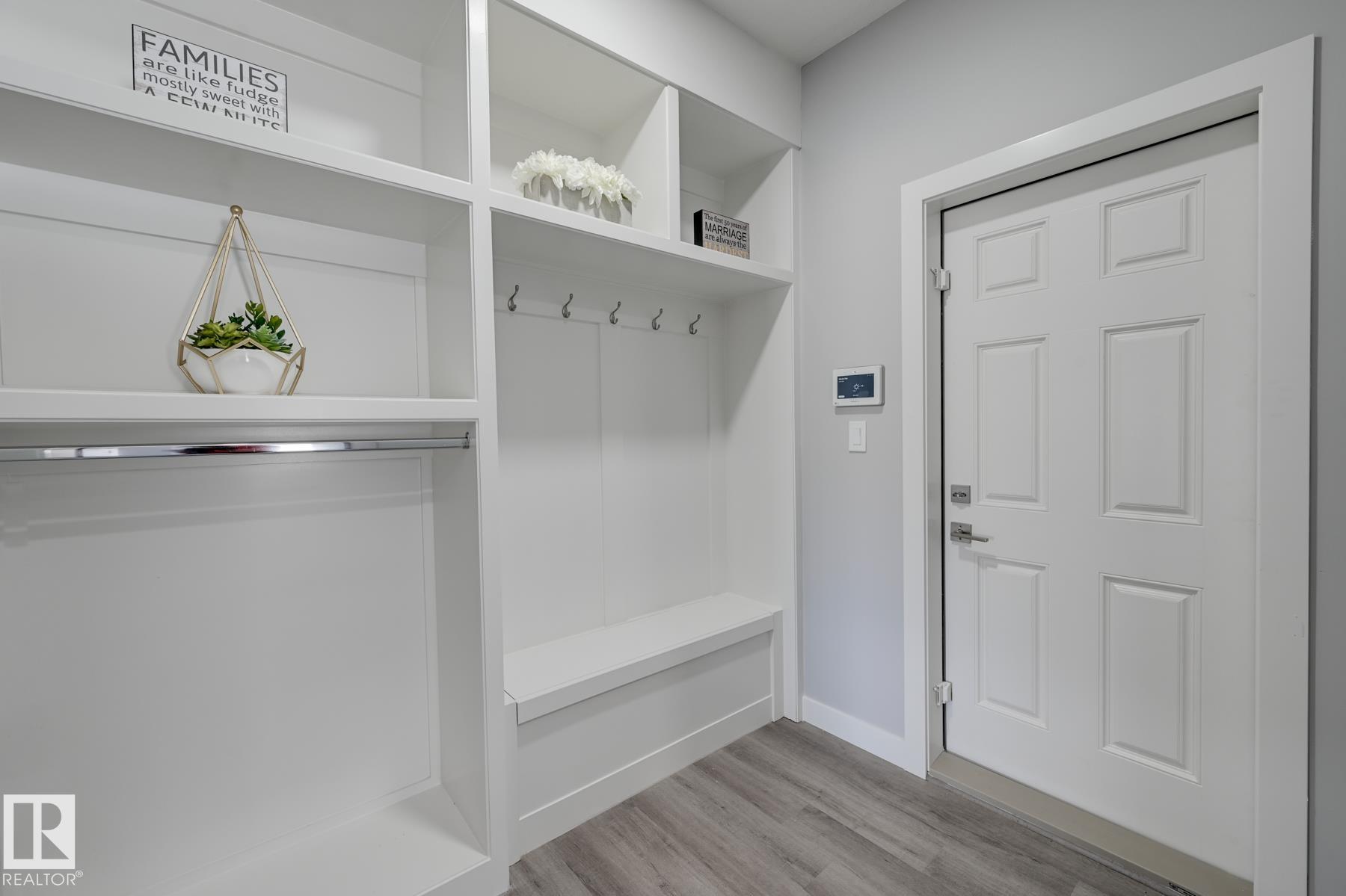 1132 Goldfinch Crescent NW, Kinglet Gardens, Edmonton