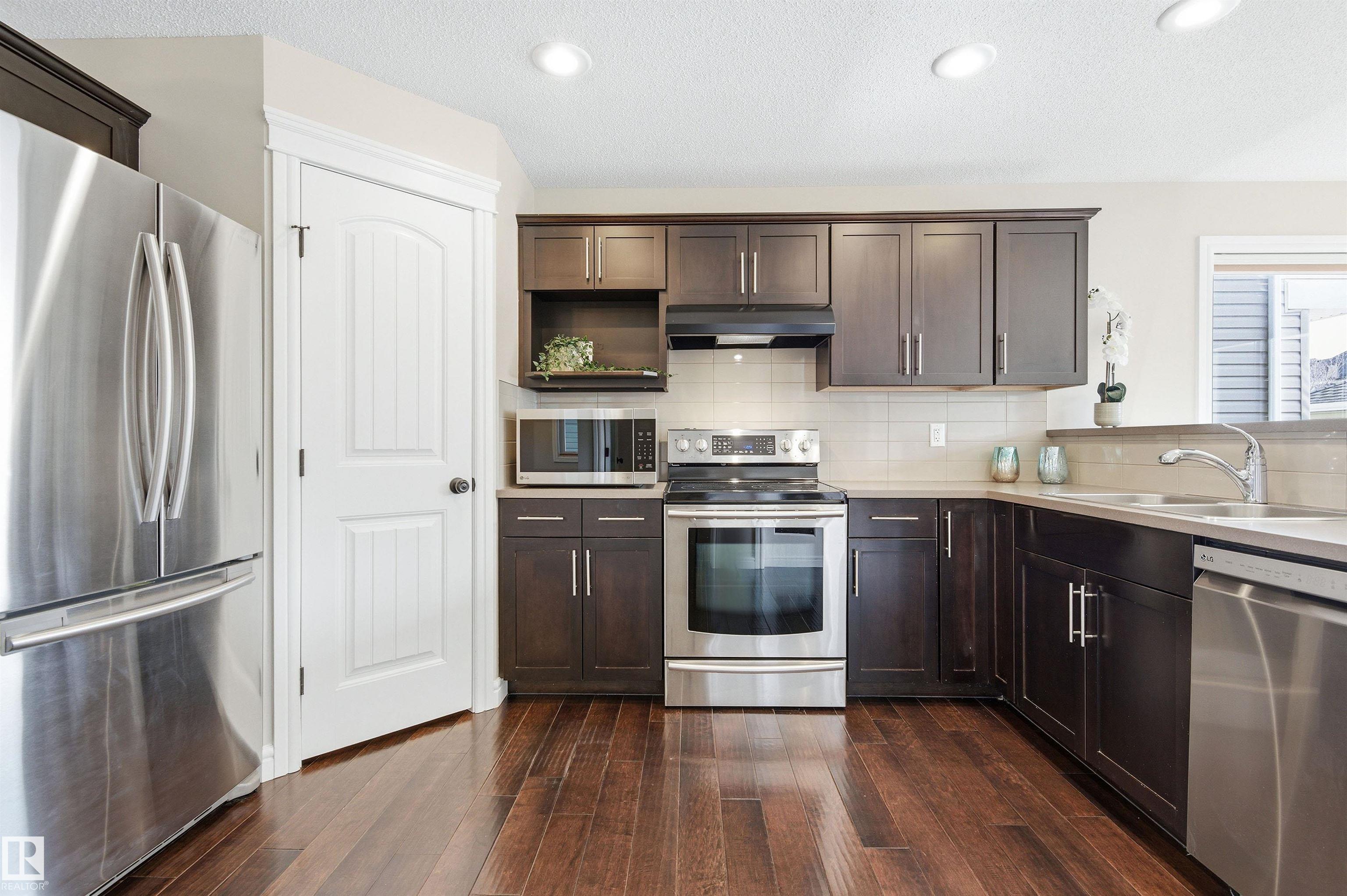 Photo 12 at 15907 13 Avenue SW, Glenridding Heights, Edmonton