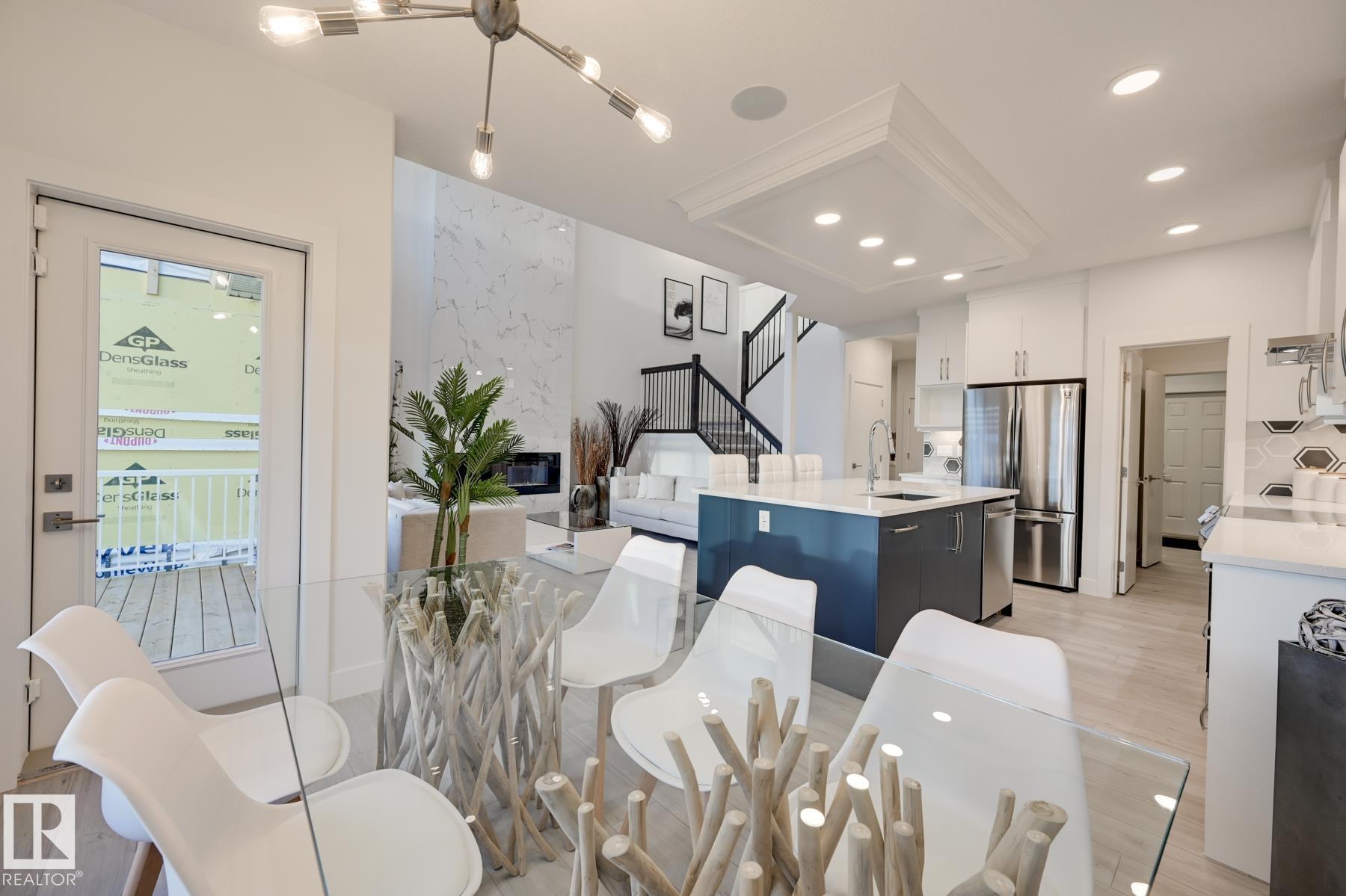 Photo 12 at 1134 Goldfinch Crescent NW, Kinglet Gardens, Edmonton