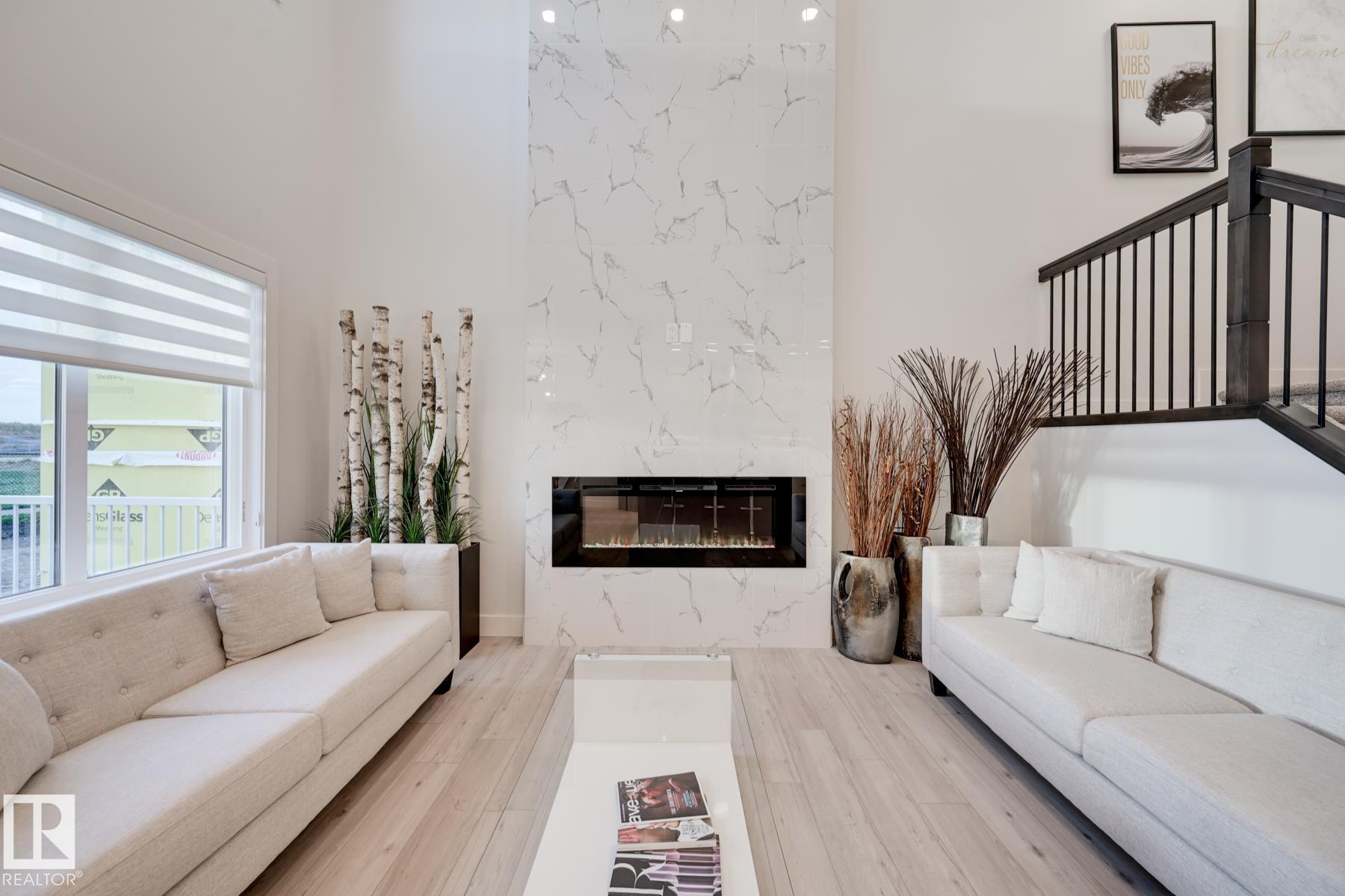 Photo 13 at 1134 Goldfinch Crescent NW, Kinglet Gardens, Edmonton