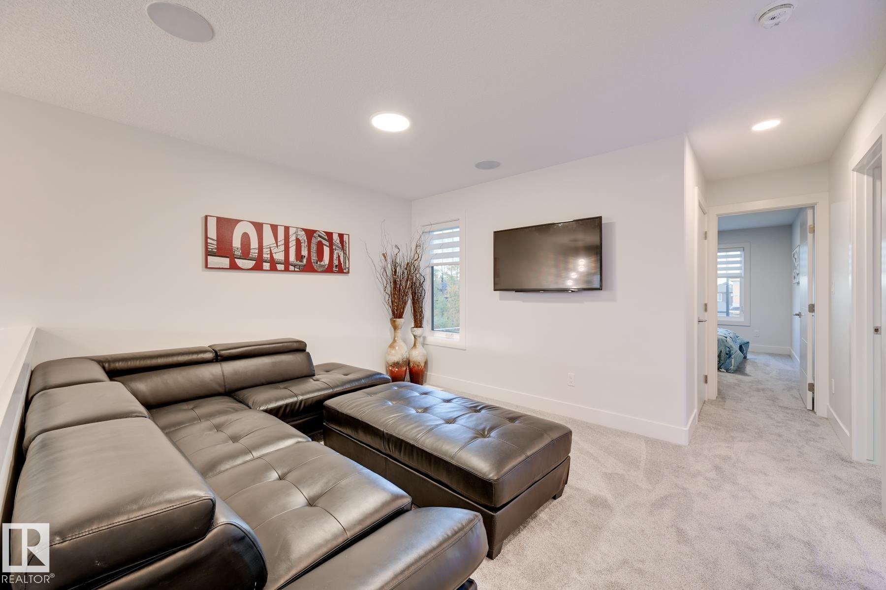 Photo 19 at 1134 Goldfinch Crescent NW, Kinglet Gardens, Edmonton