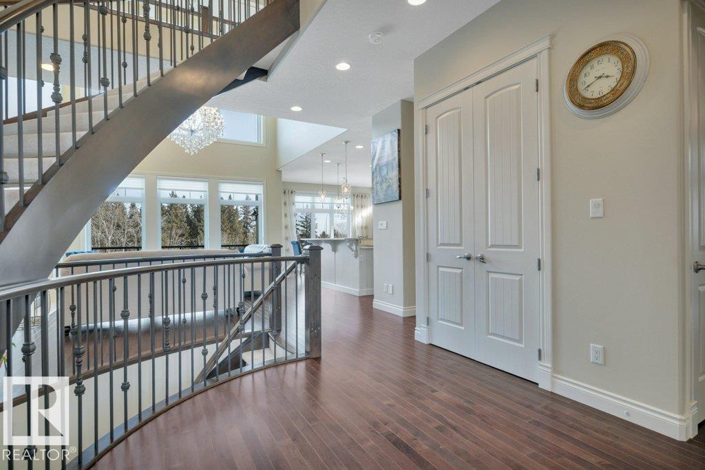 Photo 10 at 631 Howatt Drive SW, Hays Ridge Area, Edmonton