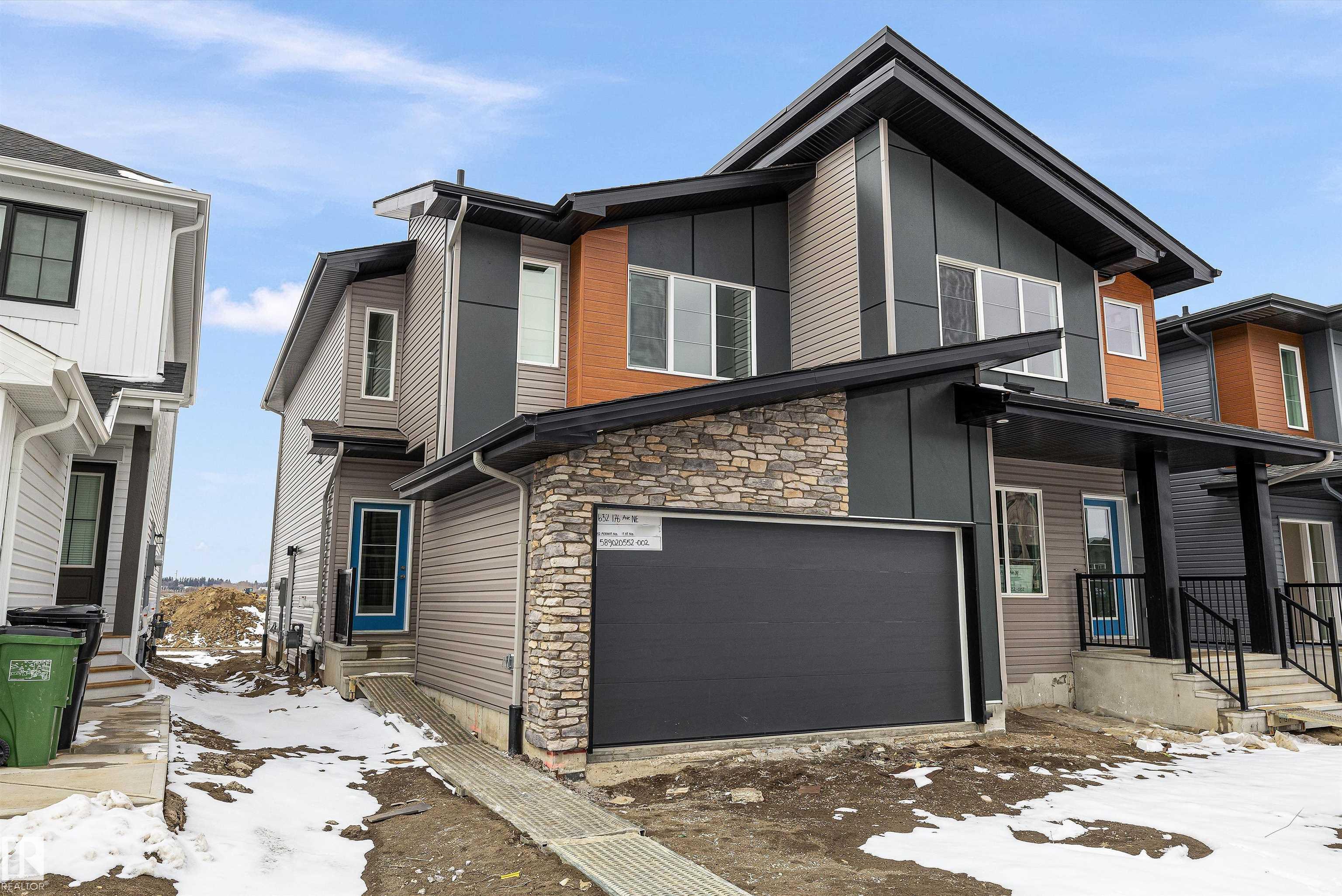 Picture for 632 176 AV NE