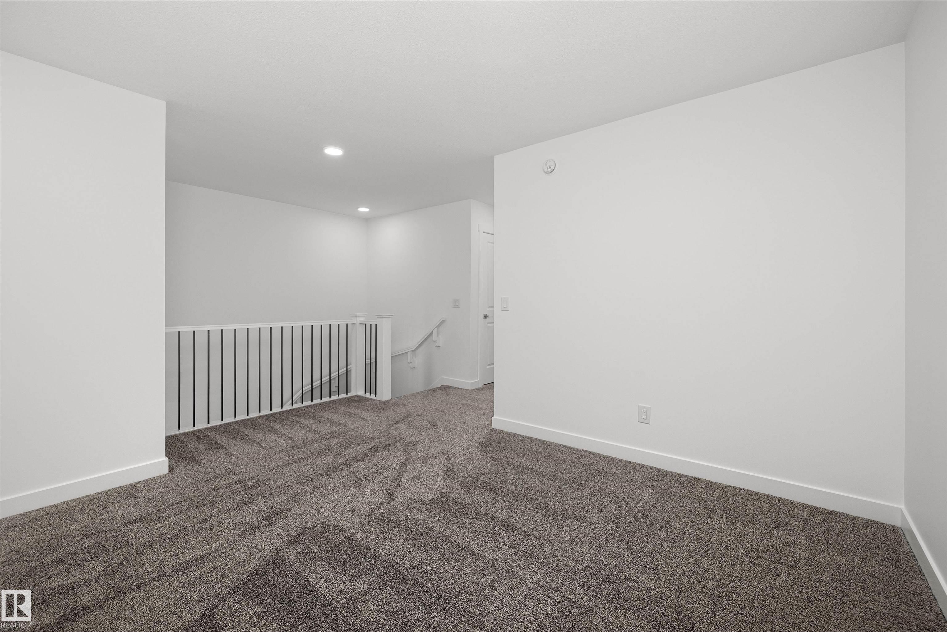https://zimg.paragon.ice.com/ParagonImages/Property/PM/RAE/225389575/25/0/0/45cf0409d72dba93ff41b9224f2c3b56/1/c38d84253721553fb411bd0dcea31831/225389575-c11c86d2-9a9a-48d7-805a-1f1936015c2a.JPG