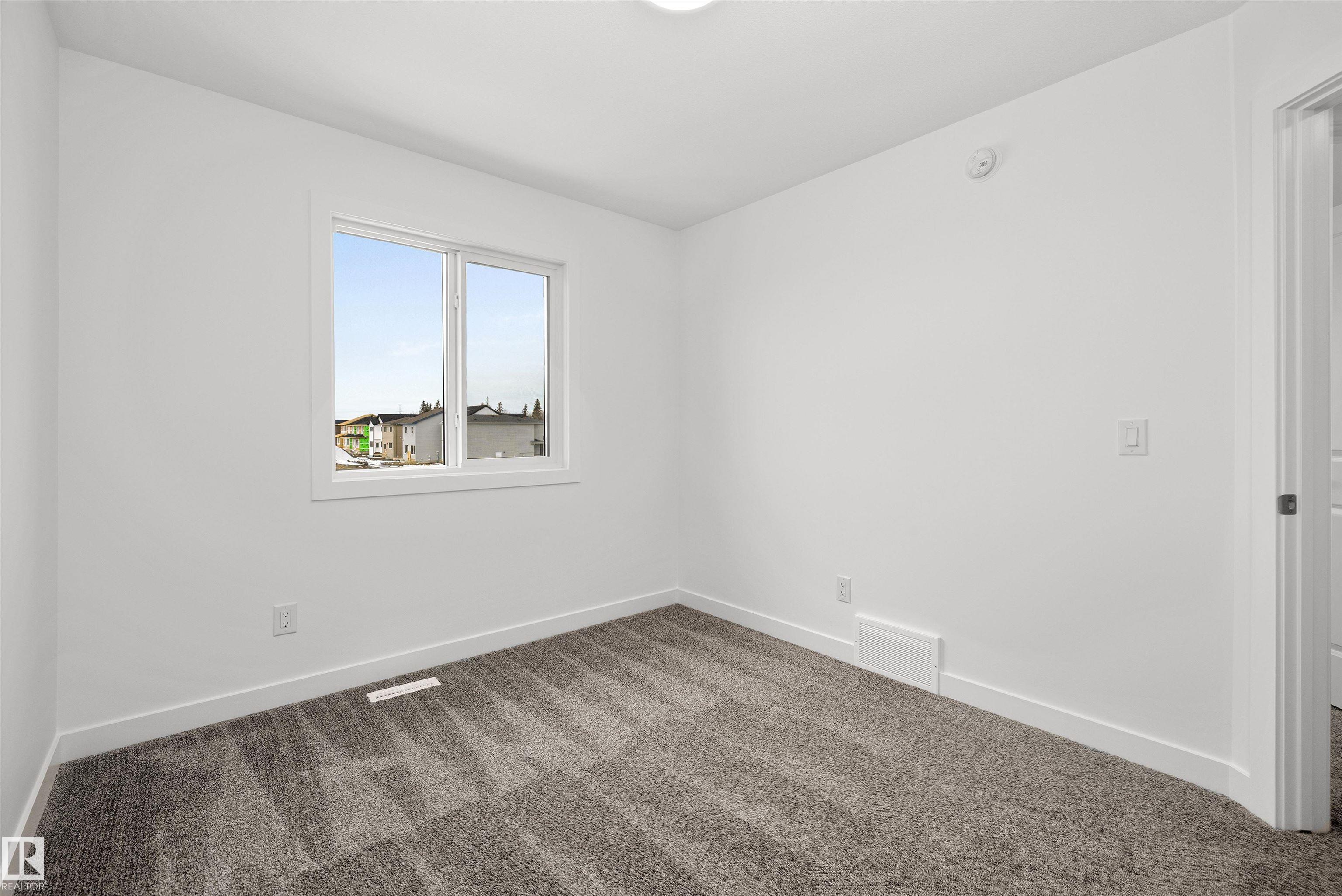 https://zimg.paragon.ice.com/ParagonImages/Property/PM/RAE/225389575/32/0/0/34900feb6e1f2799eee252866605816d/1/c38d84253721553fb411bd0dcea31831/225389575-d4bbed40-0202-4672-936e-98ea45fccdba.JPG