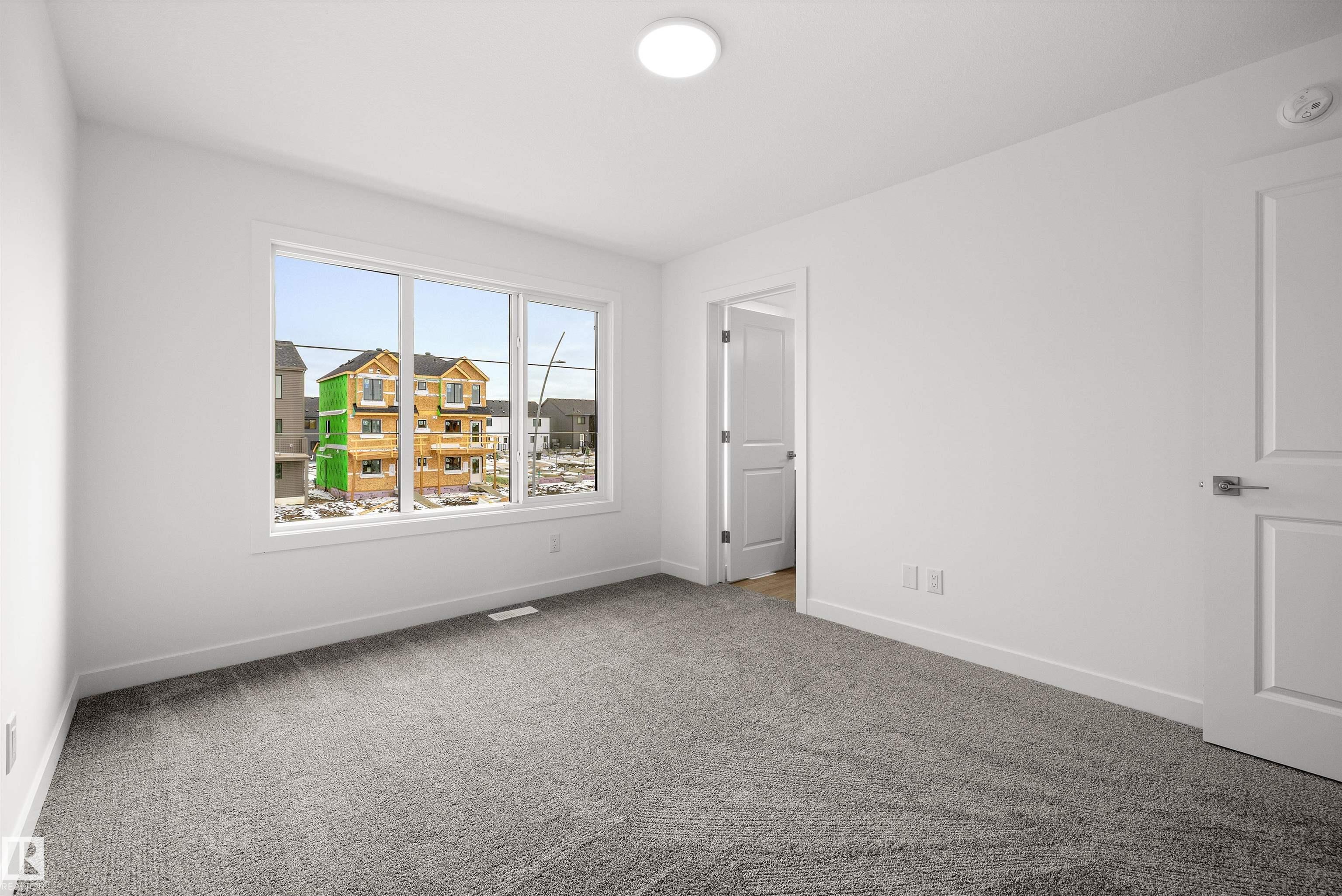 https://zimg.paragon.ice.com/ParagonImages/Property/PM/RAE/225389575/37/0/0/835d99bd9d3df6e82e3c2eb50d5f21c9/1/c38d84253721553fb411bd0dcea31831/225389575-a9c26c80-5a89-44fd-9523-aeb6a61b818d.JPG