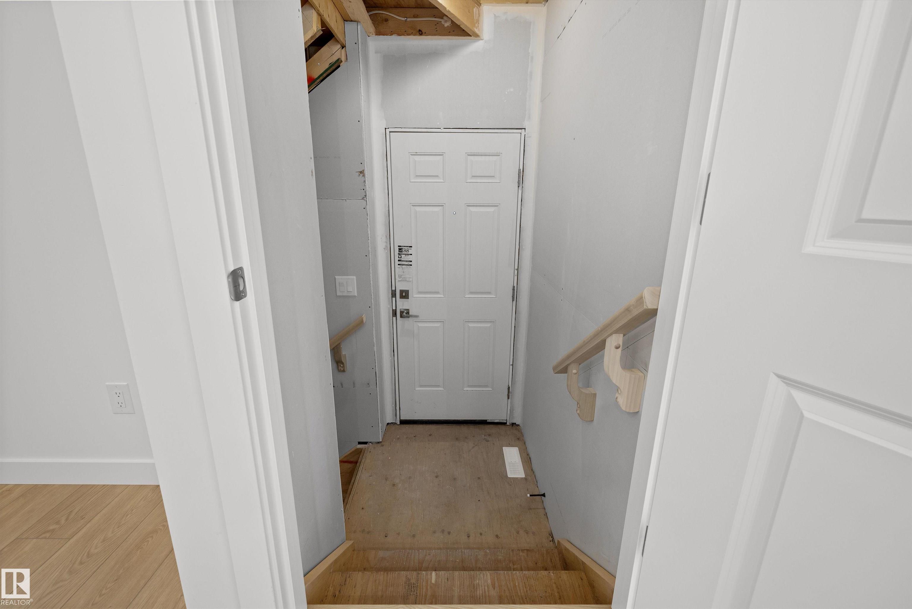 https://zimg.paragon.ice.com/ParagonImages/Property/PM/RAE/225389575/41/0/0/7b034734c8d36814f6756f7ff0c1d0b6/1/c38d84253721553fb411bd0dcea31831/225389575-a845dfc7-3975-4923-9e4c-774e958f7fae.JPG