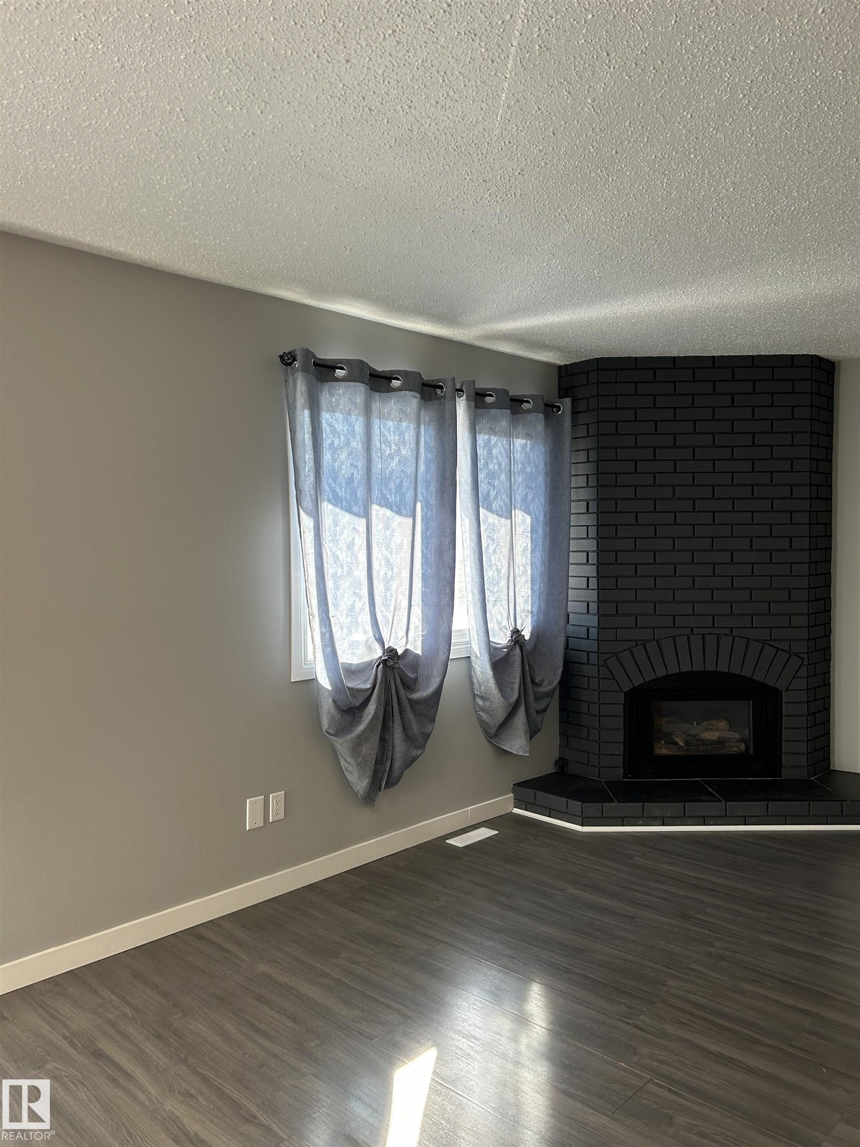 10426 27 Avenue NW, Ermineskin, Edmonton