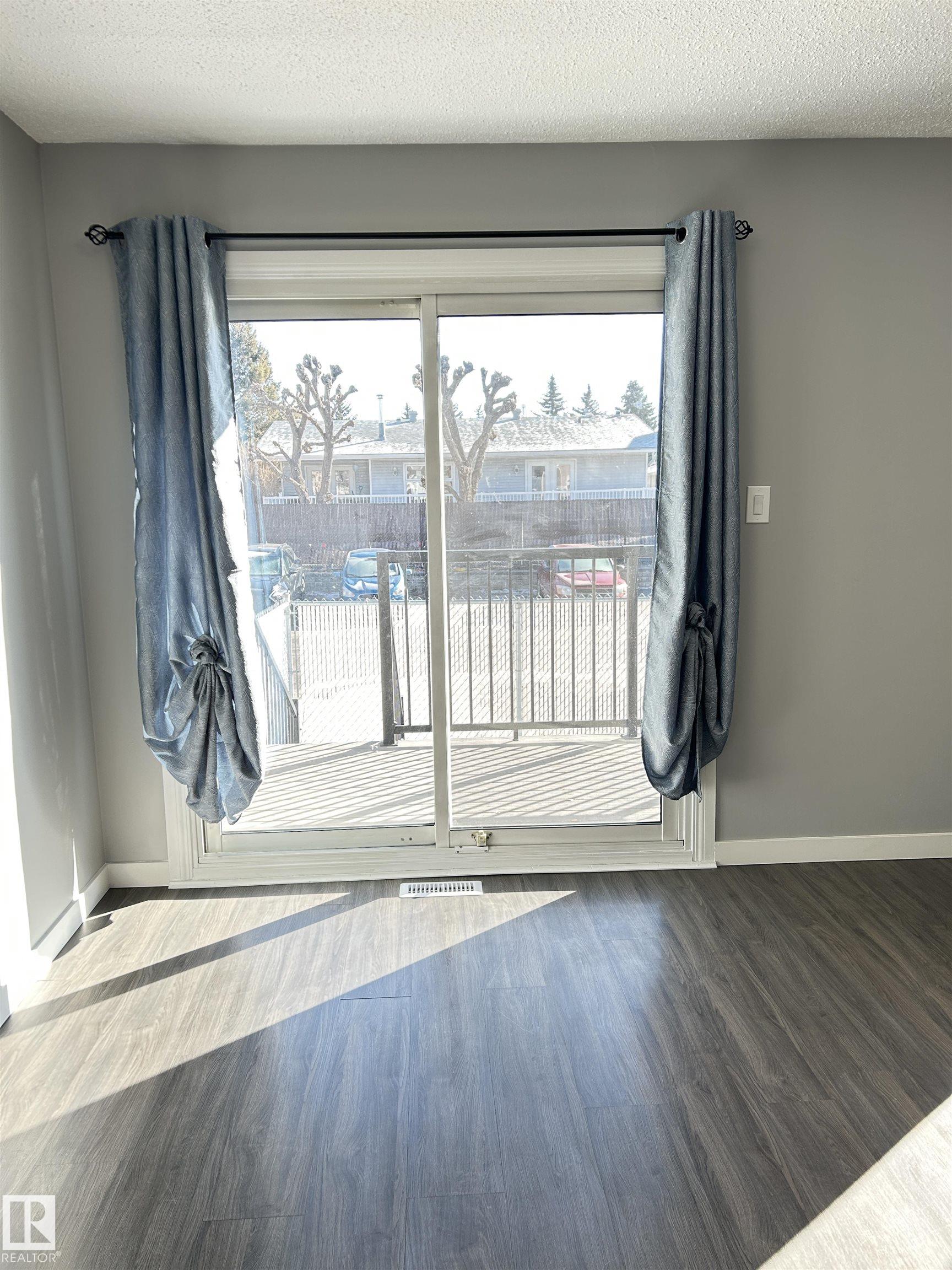 Photo 6 at 10426 27 Avenue NW, Ermineskin, Edmonton