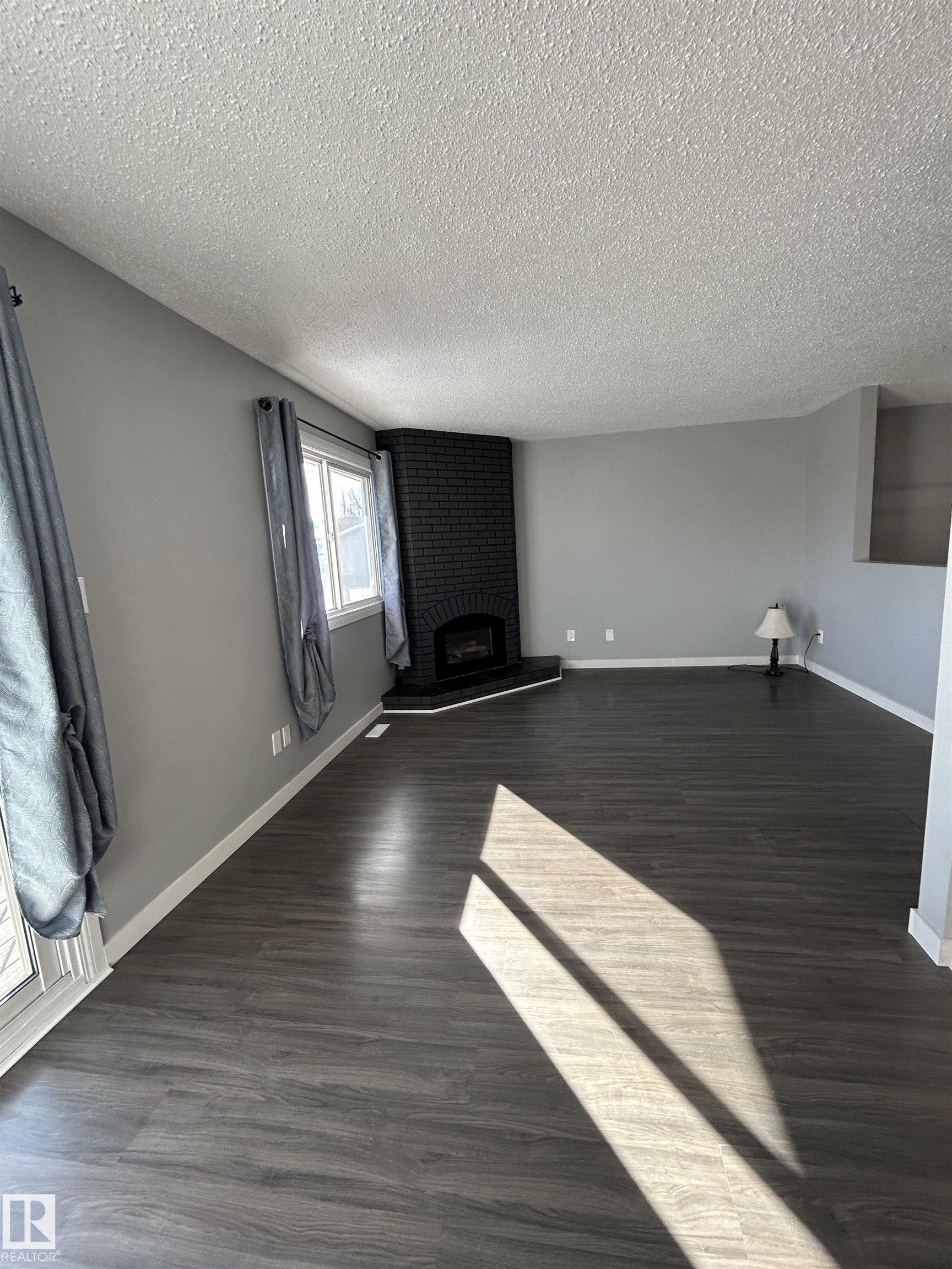 Photo 9 at 10426 27 Avenue NW, Ermineskin, Edmonton