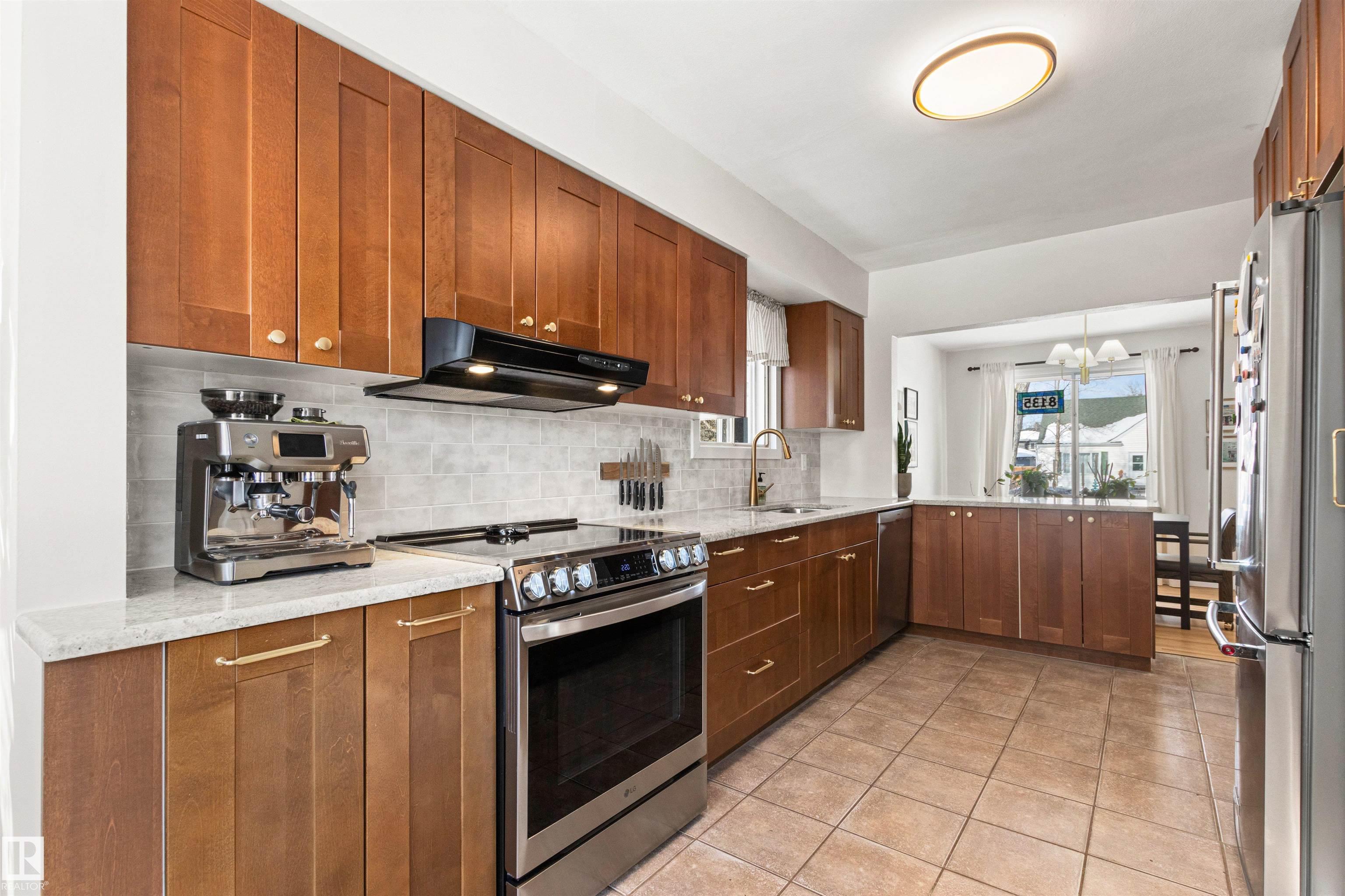 Photo 26 at 8135 78 Avenue NW, King Edward Park, Edmonton