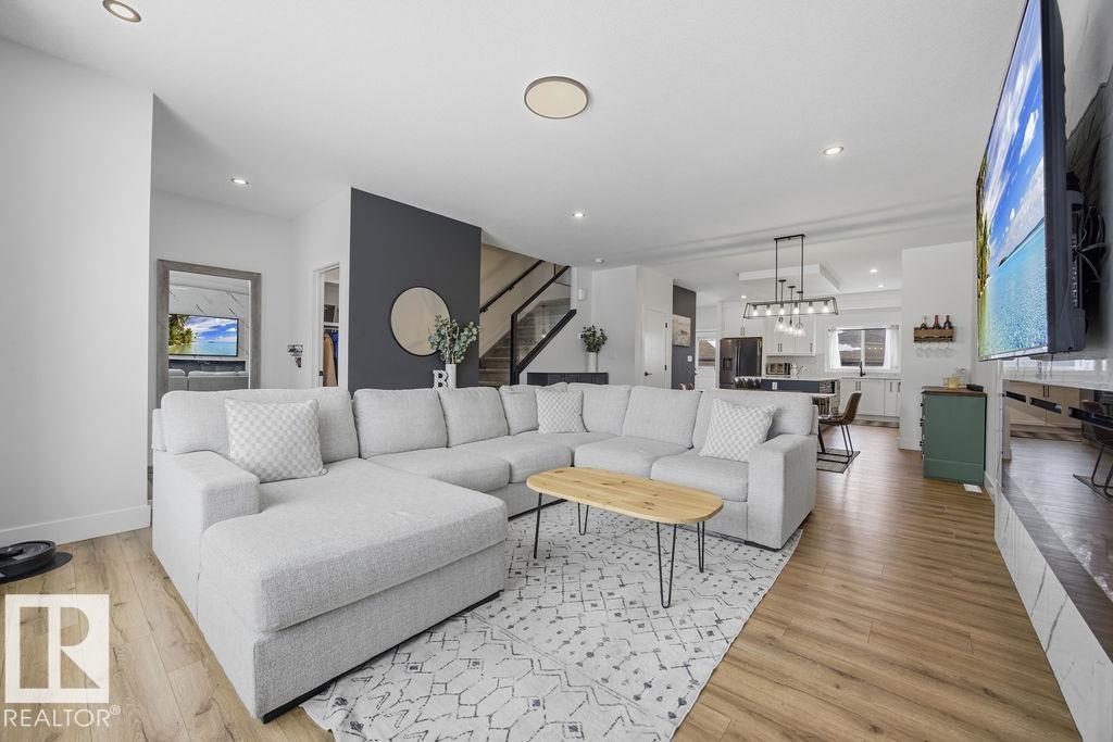 Photo 9 at 35 Dorais Way, South Pointe, Fort Saskatchewan