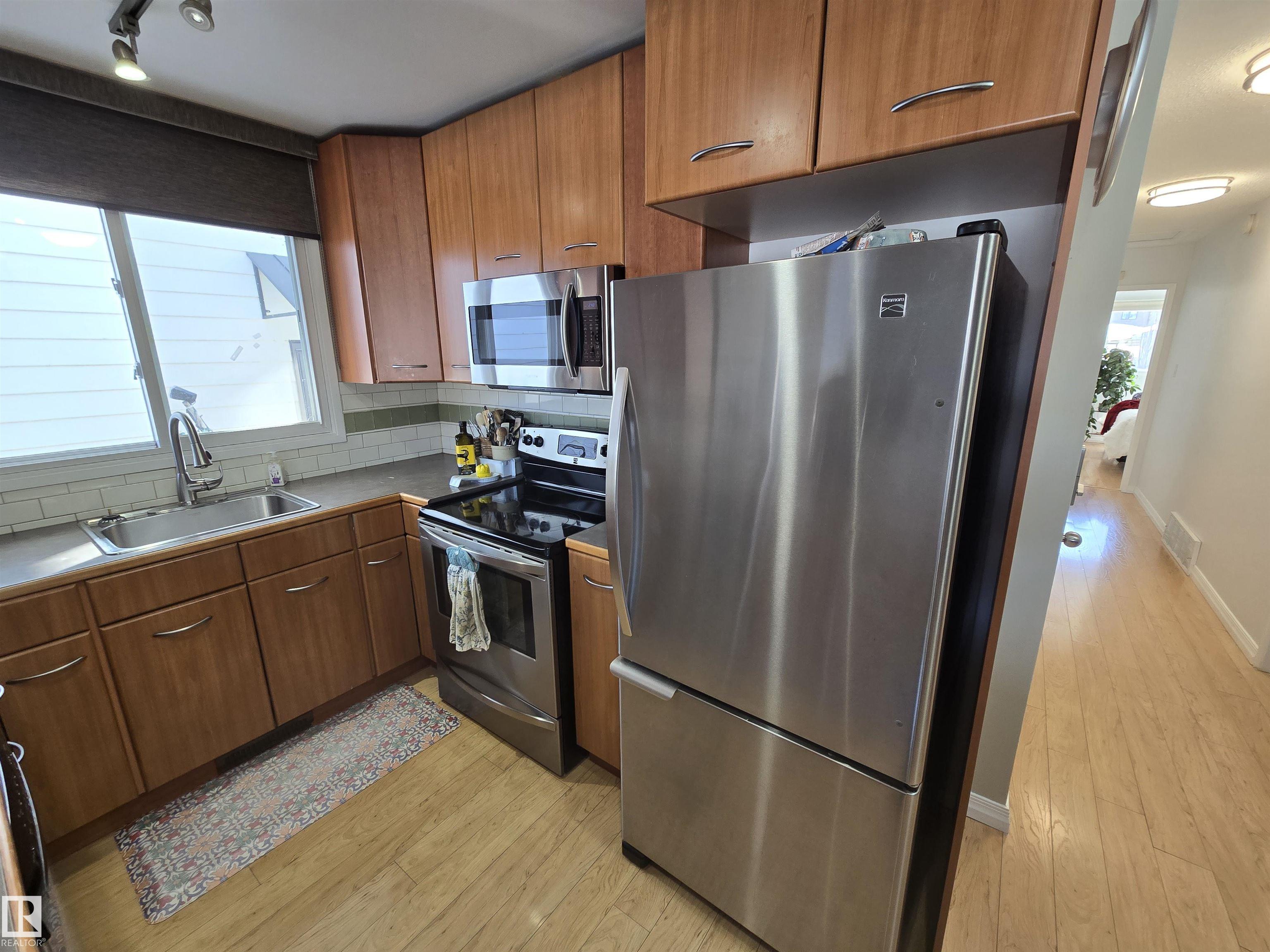 Photo 13 at 10282 87 Street NW, Riverdale, Edmonton