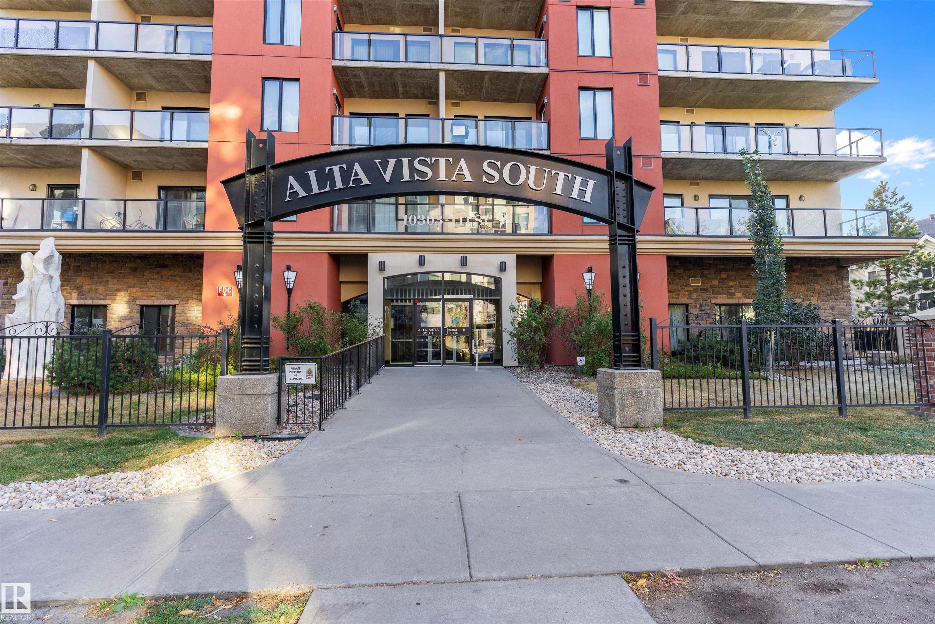 702 - 10303 111 Street NW, Downtown, Edmonton