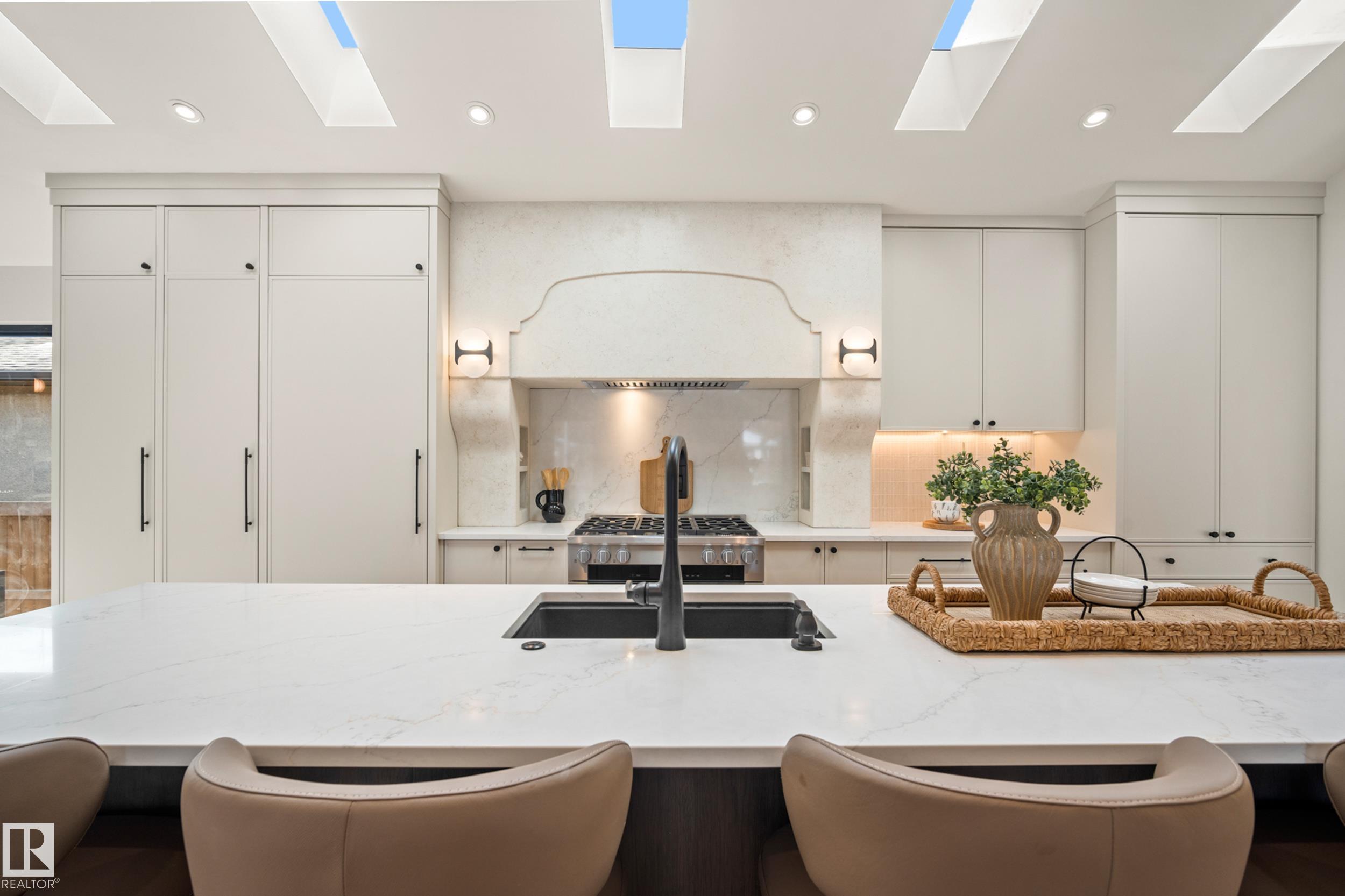 Photo 11 at 14313 90a Avenue NW, Parkview, Edmonton