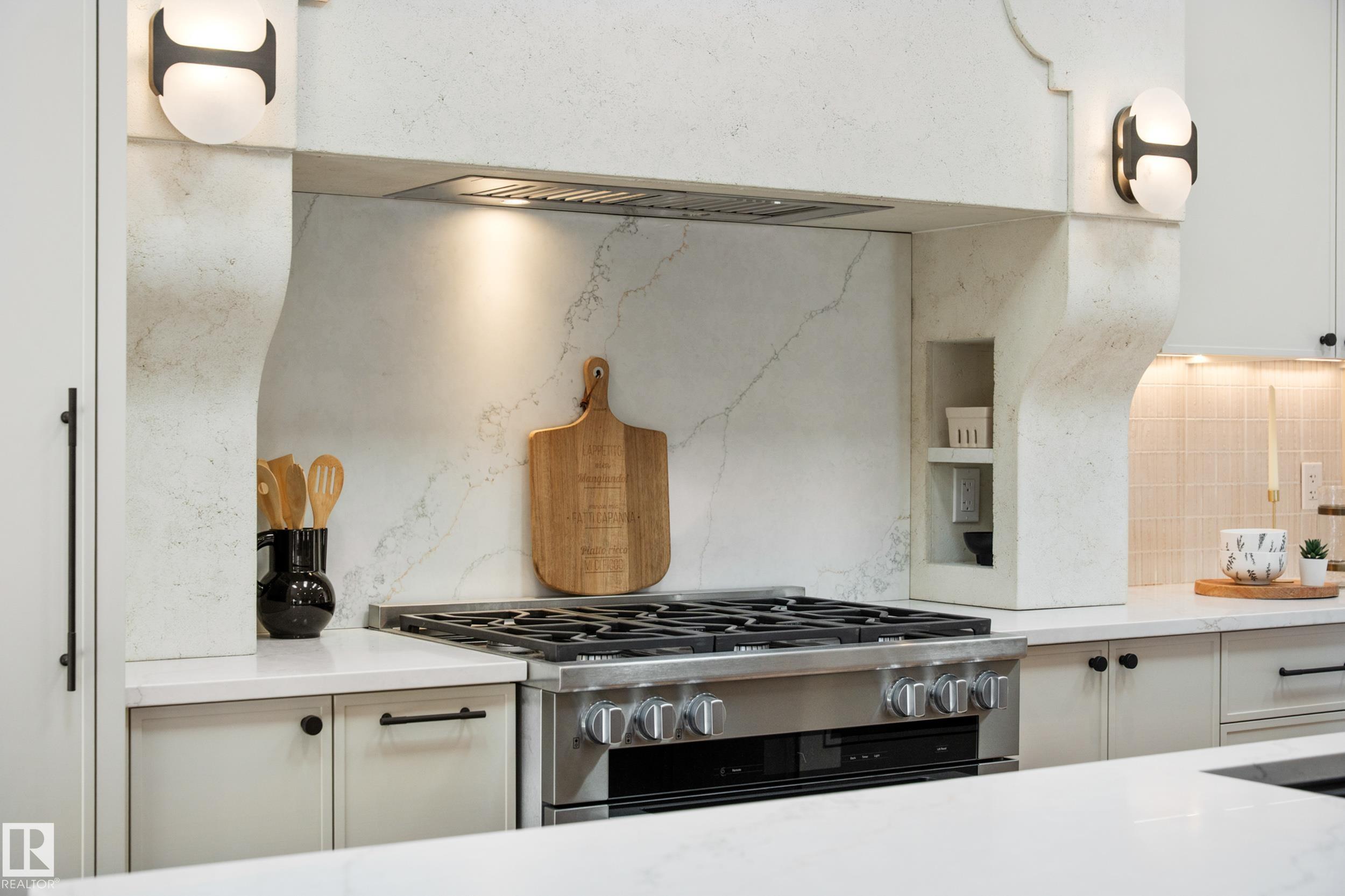 Photo 16 at 14313 90a Avenue NW, Parkview, Edmonton