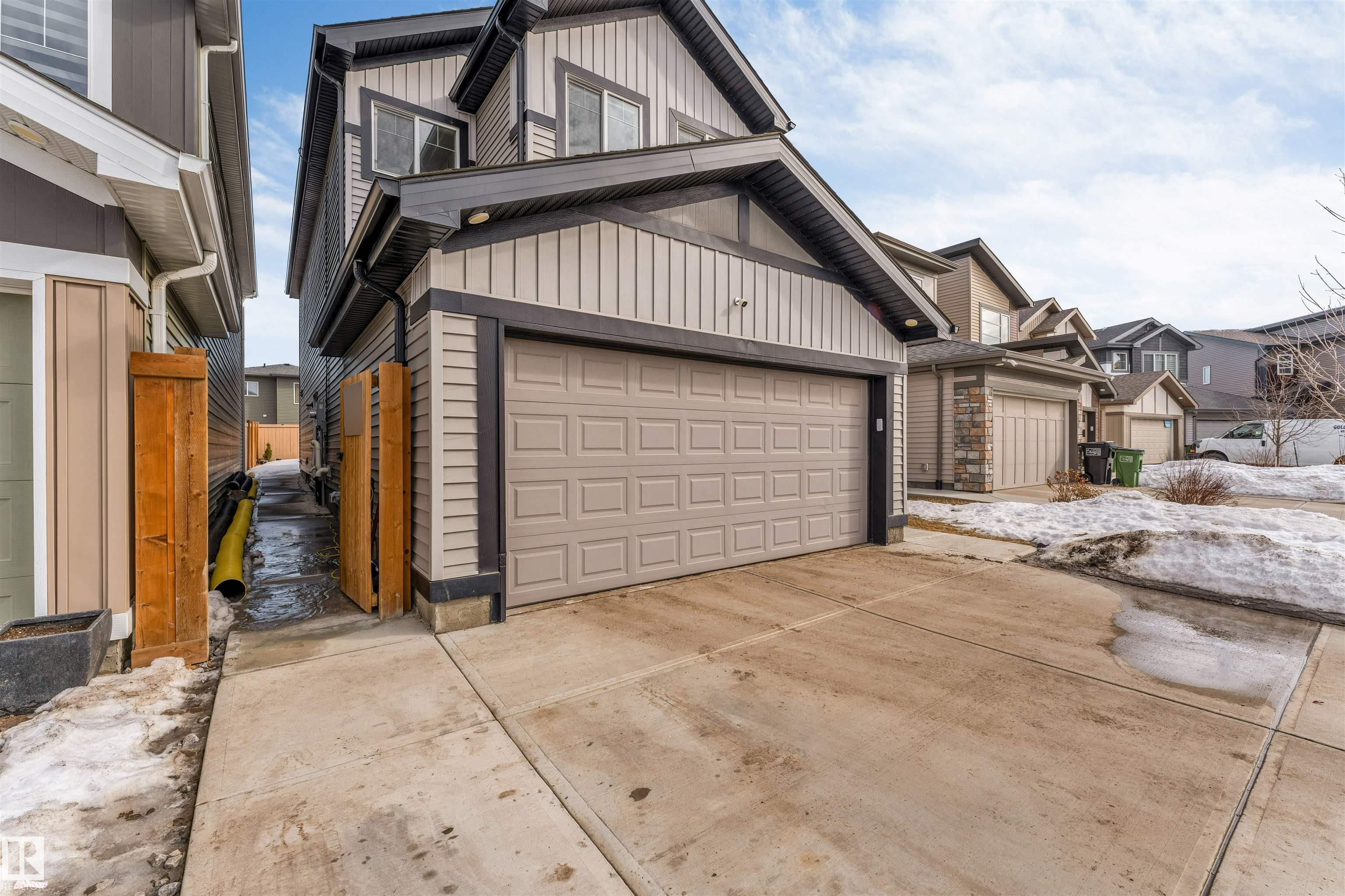 3425 Checknita Terrace SW, Cavanagh, Edmonton