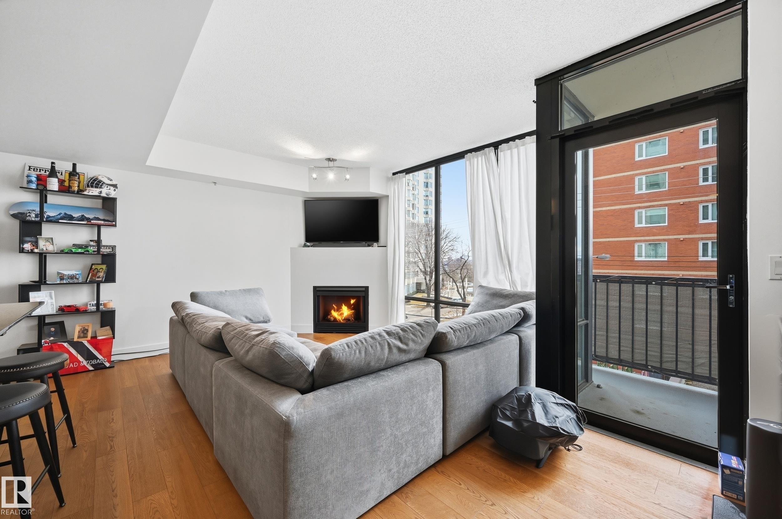 Photo 13 at 306 - 10028 119 Street NW, Wîhkwêntôwin, Edmonton