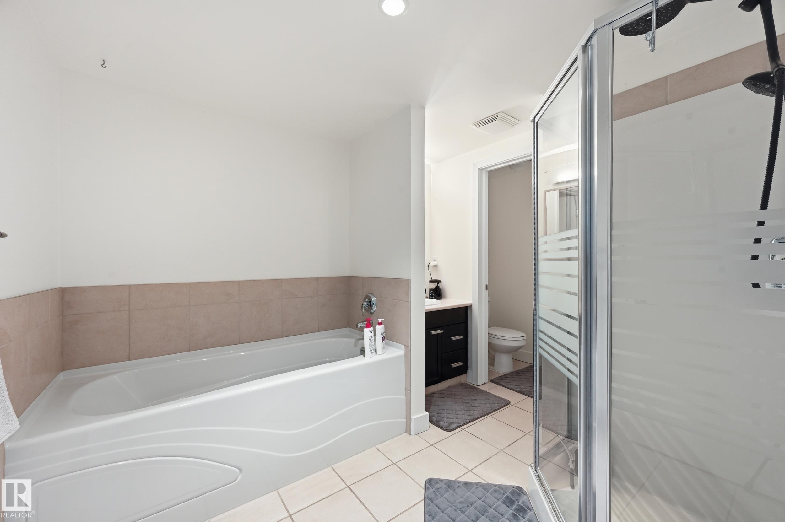 Photo 22 at 306 - 10028 119 Street NW, Wîhkwêntôwin, Edmonton