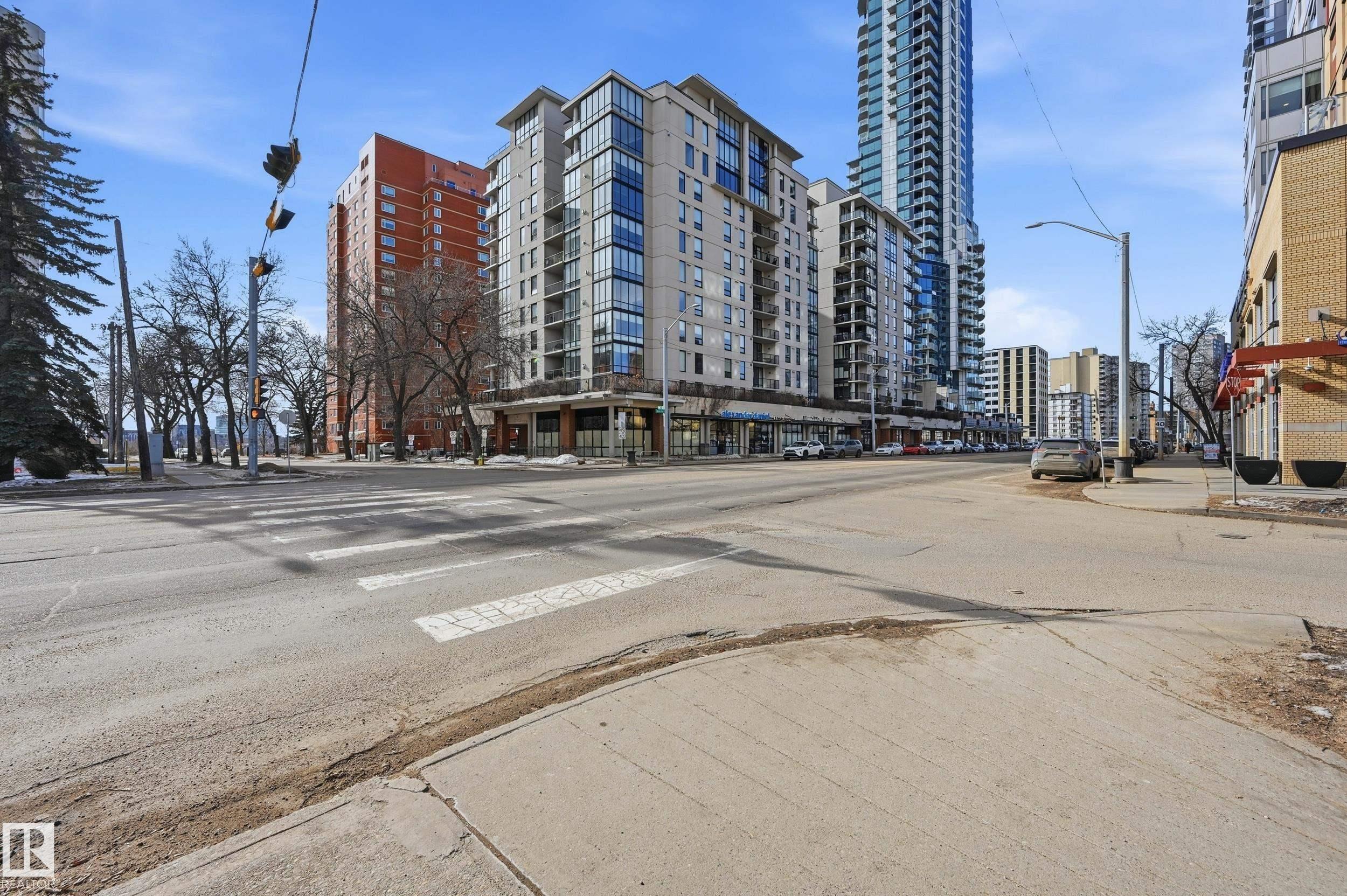 Photo 31 at 306 - 10028 119 Street NW, Wîhkwêntôwin, Edmonton