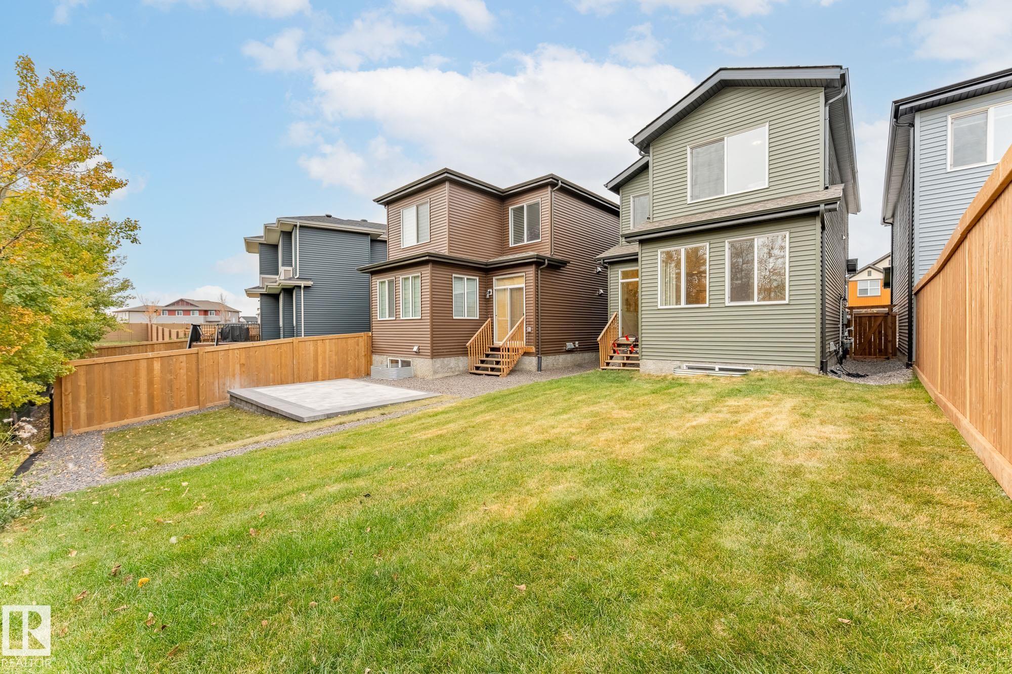 Photo 10 at 431 Conroy Crescent SW, Cavanagh, Edmonton