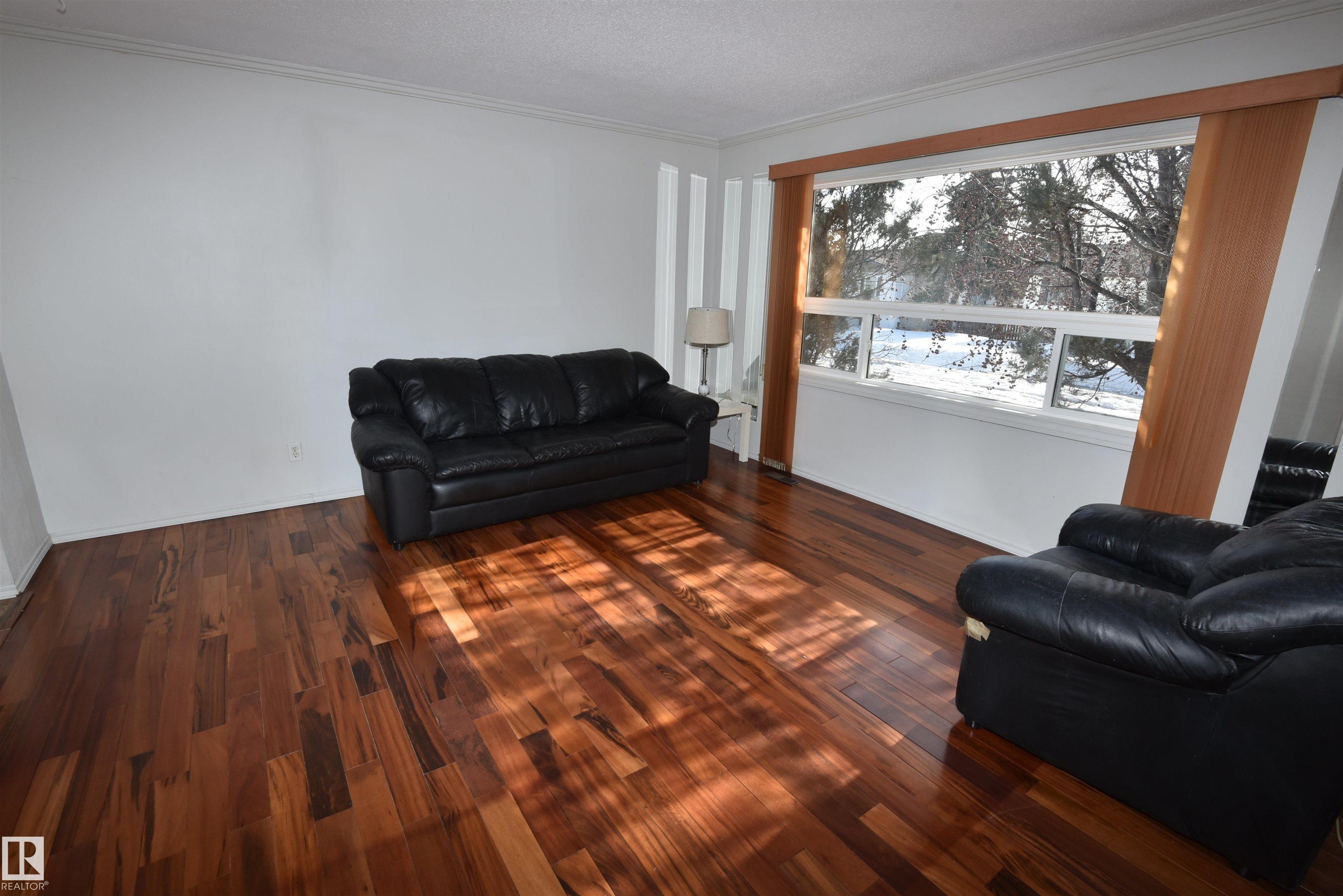 10212 168 Avenue NW, Baturyn, Edmonton